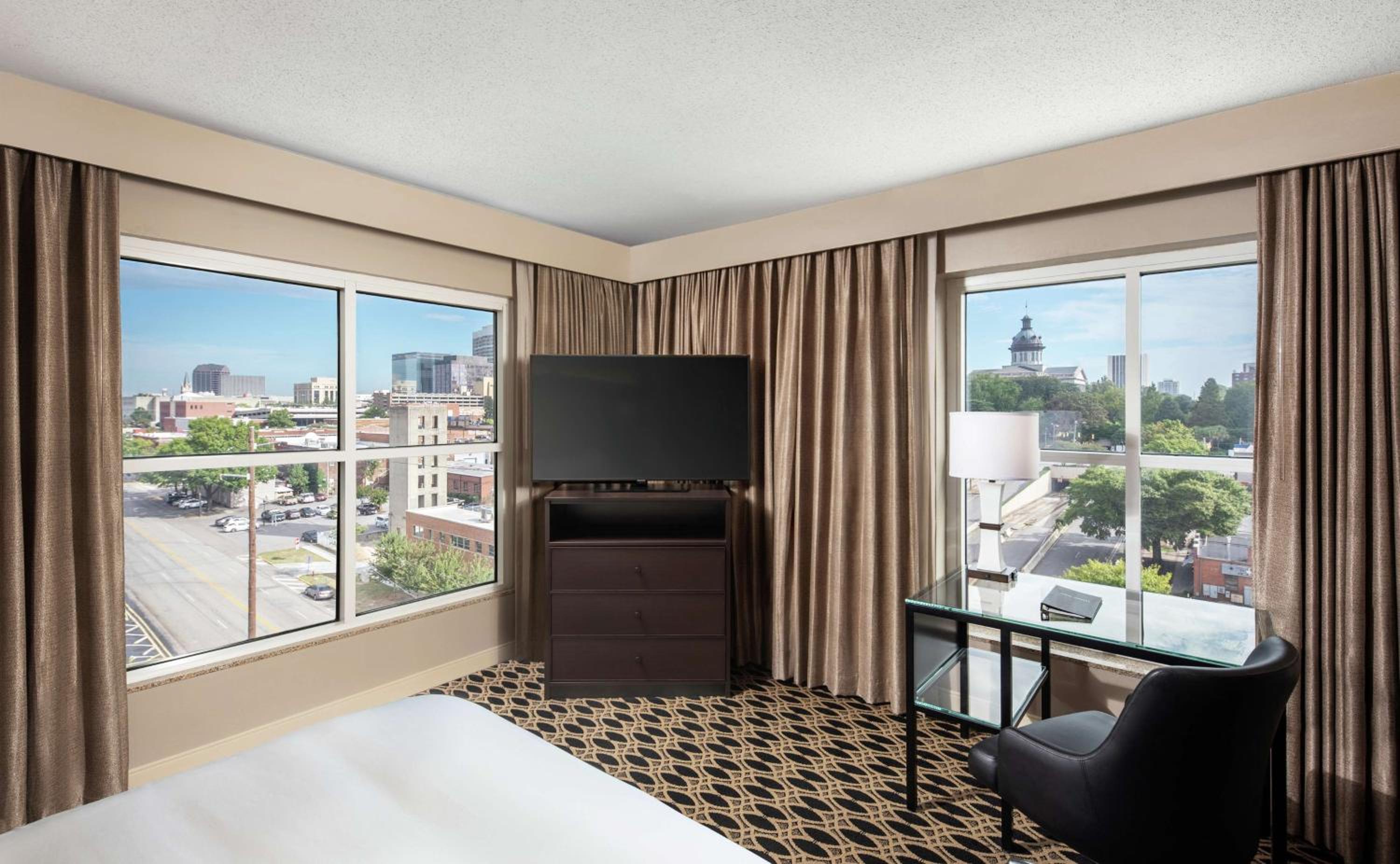 Junior King Suite with Sofa Bed - Photo 1
