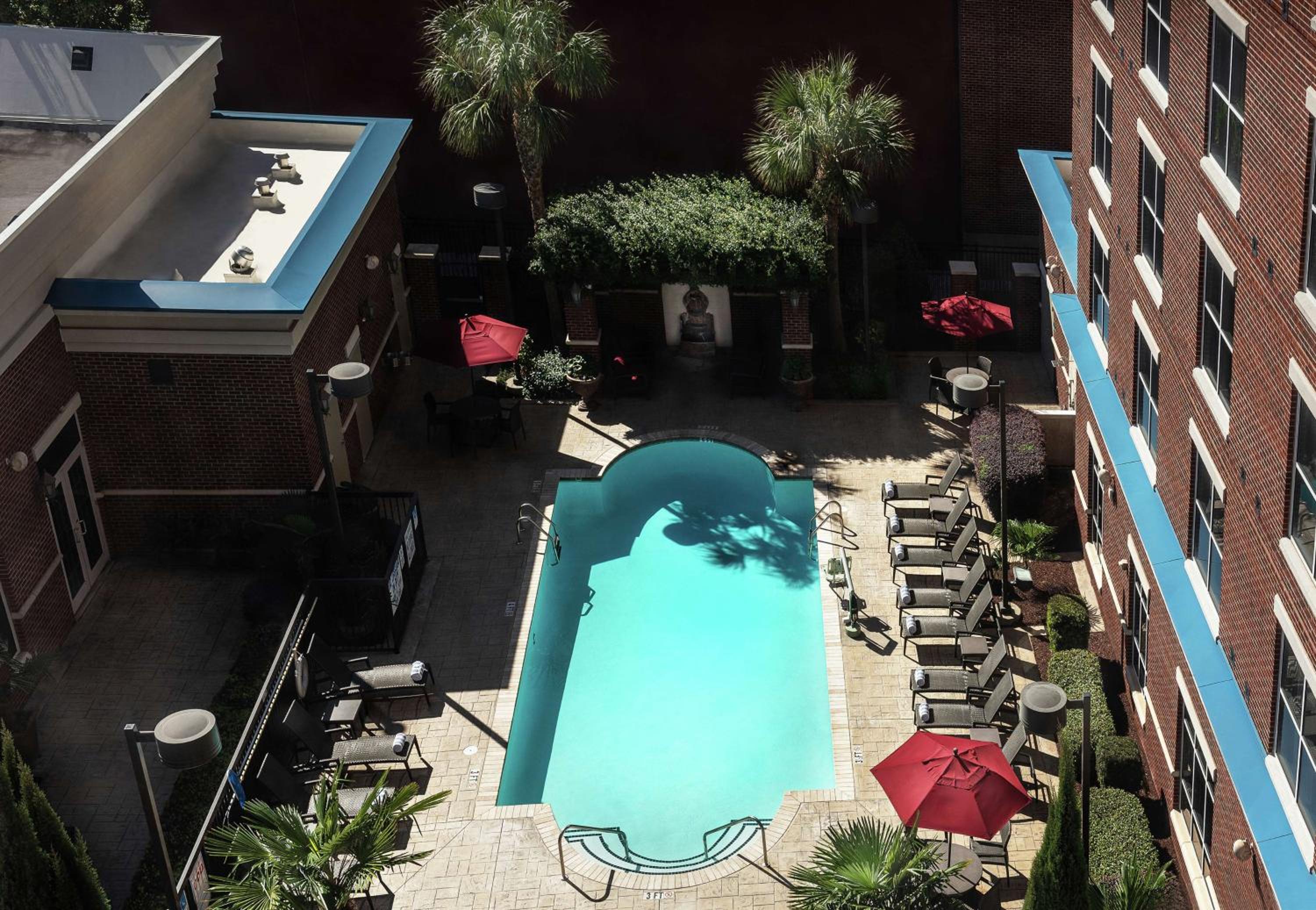King Room with Pool View - Photo 3