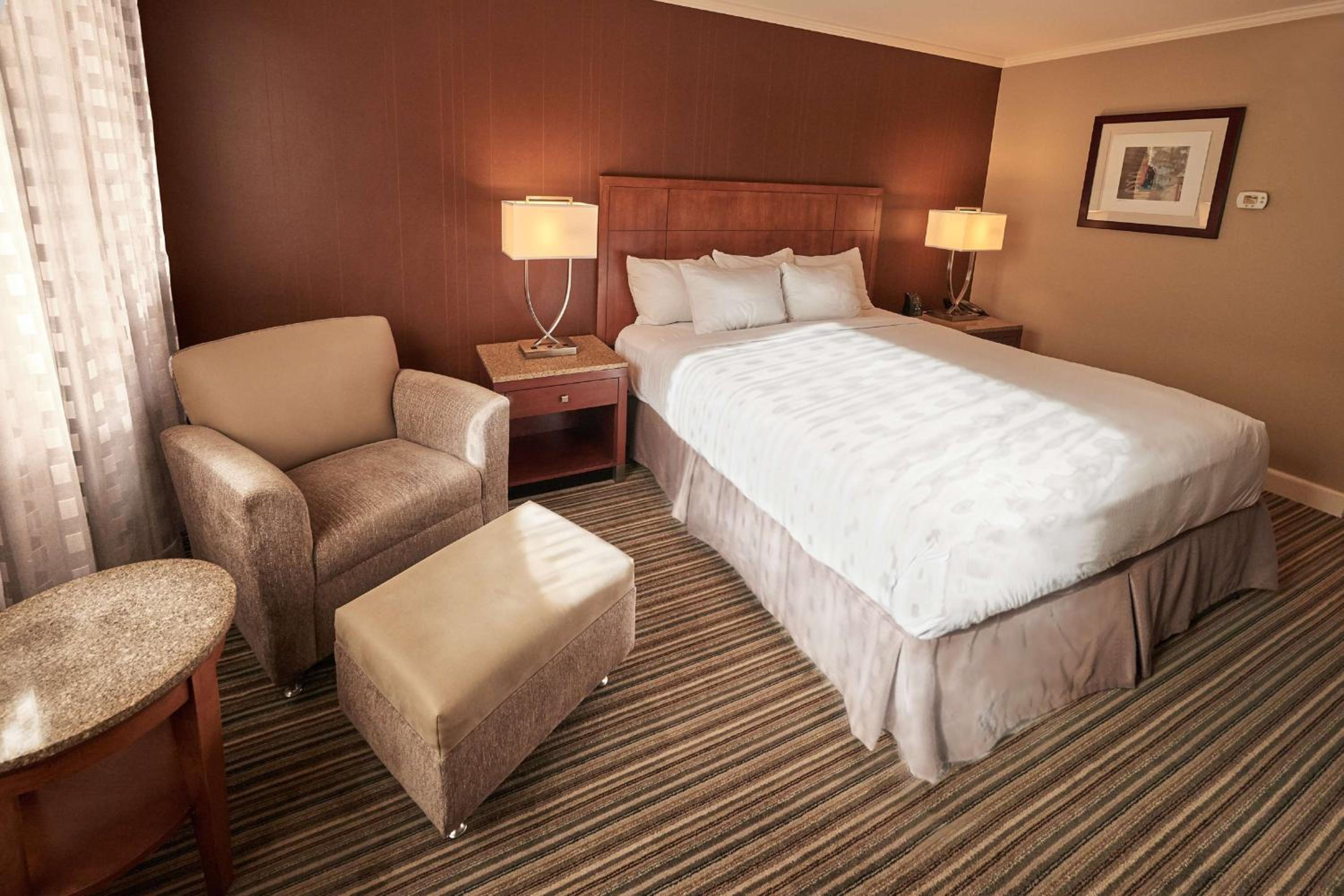 Deluxe King Room photo 3