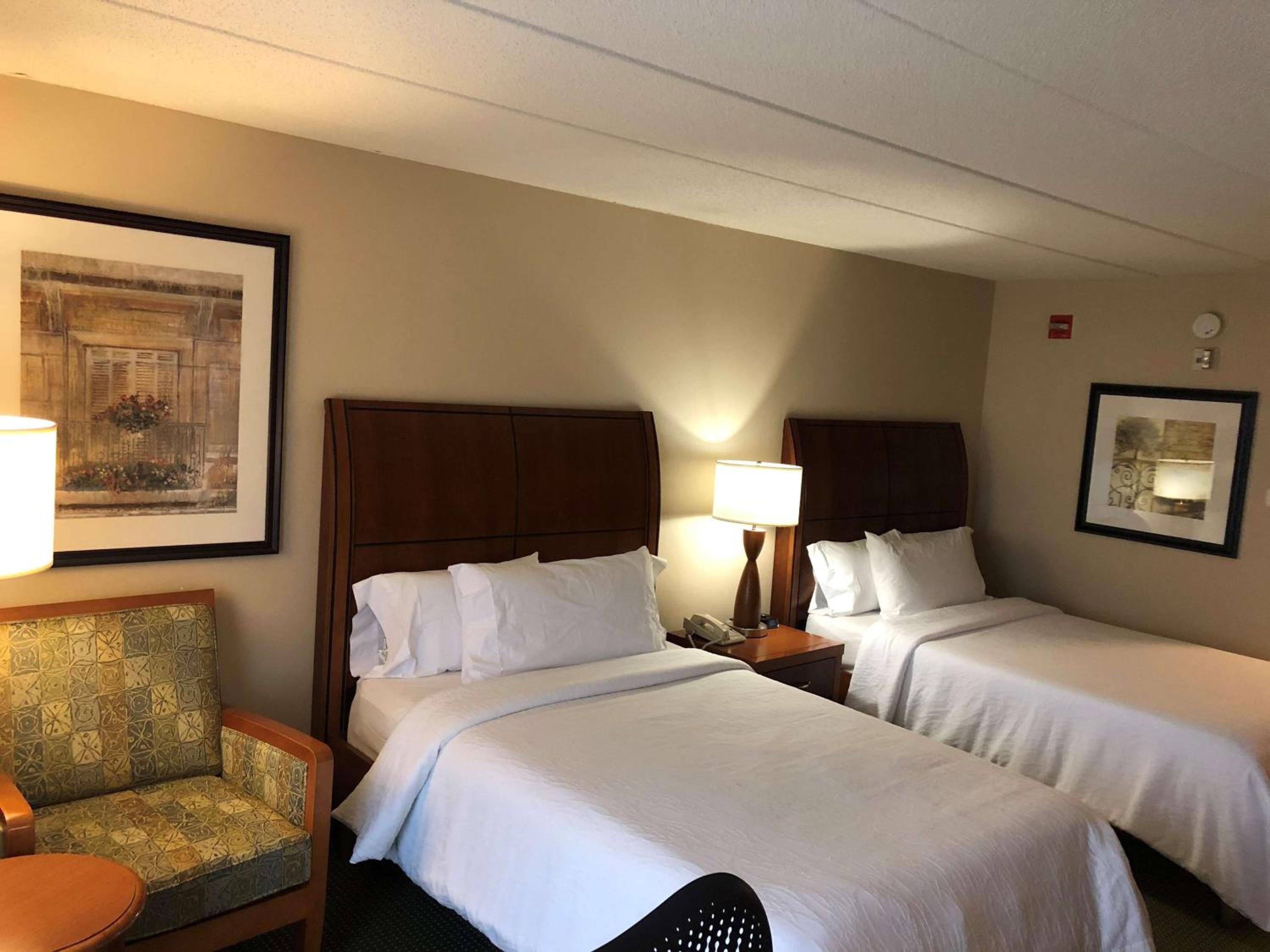 Double Room with Two Double Beds - Hearing Accessible  - Photo 2
