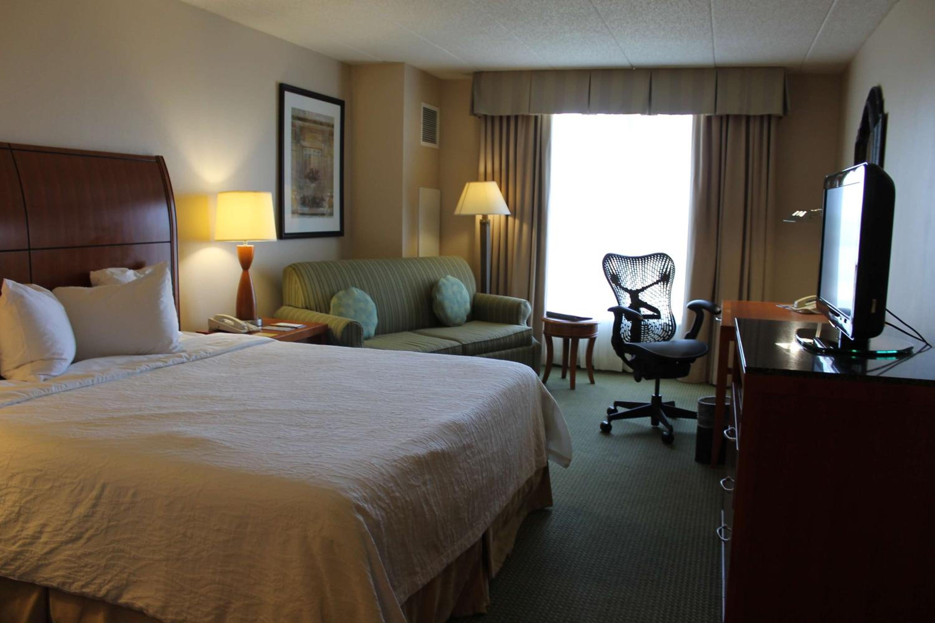 King Room with Whirlpool - Photo 1