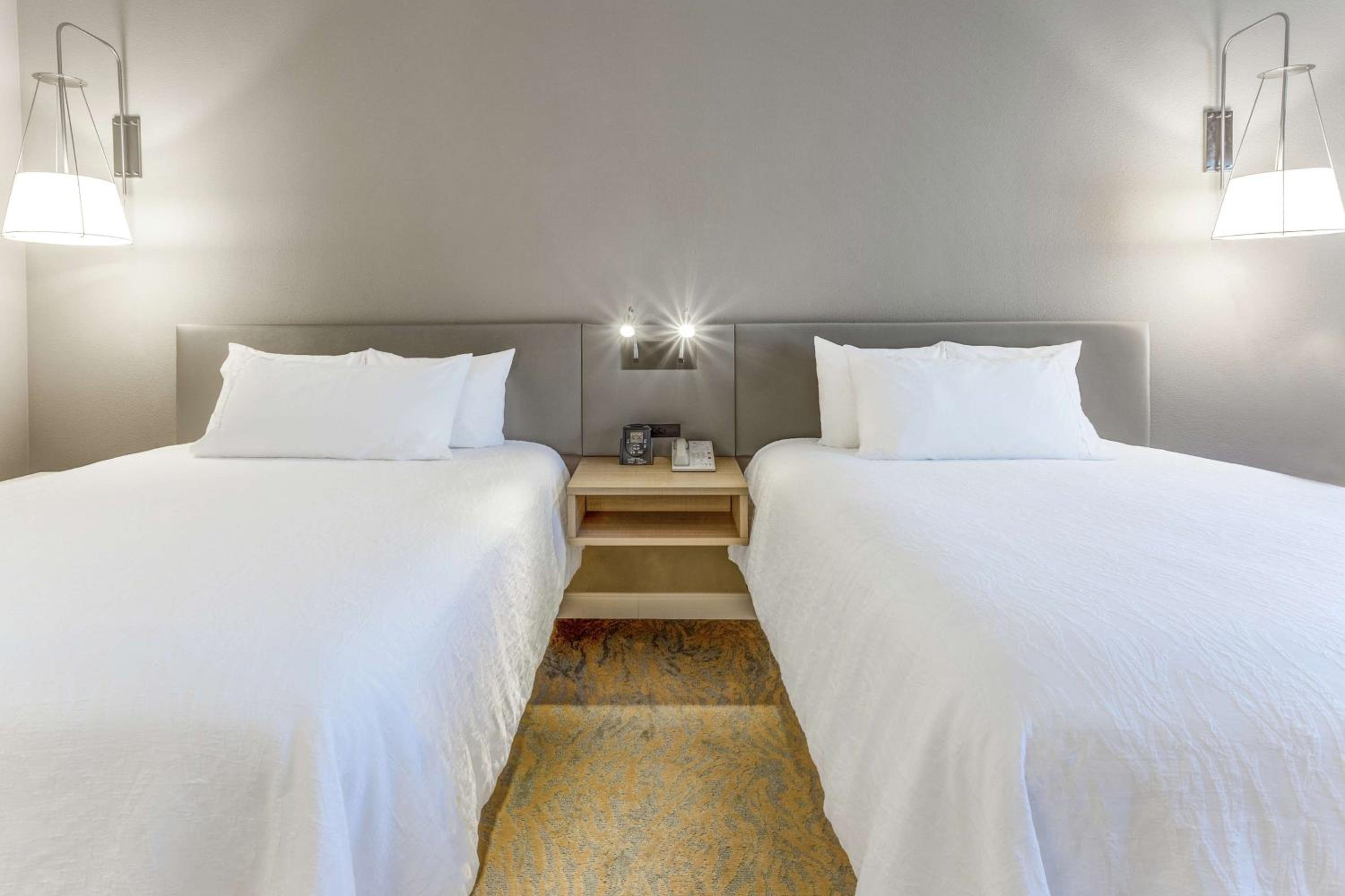Double Room with Two Double Beds - Photo 1