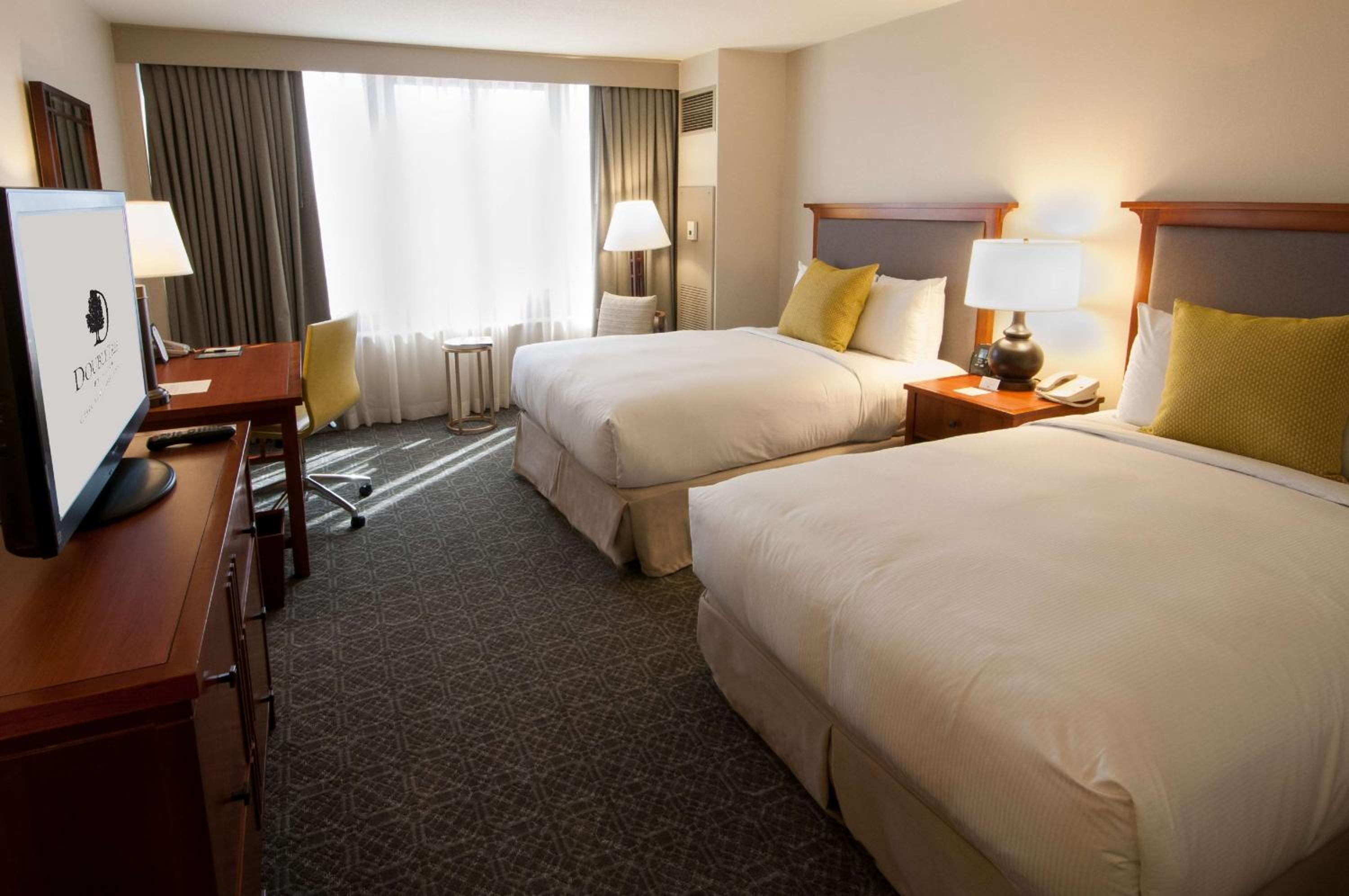 Double Room with Two Double Beds - Non-Smoking - Photo 1