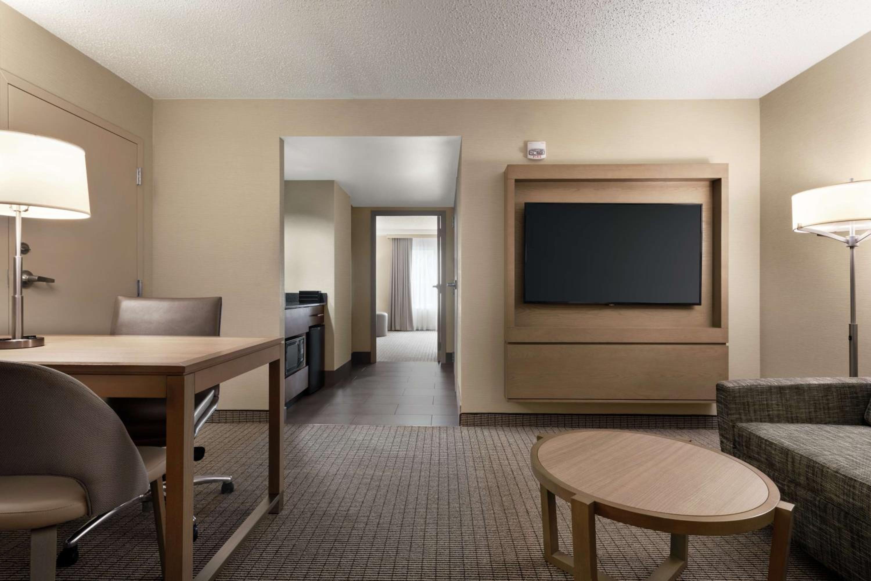 Suite with Two Double Beds - Non-Smoking - Photo 1