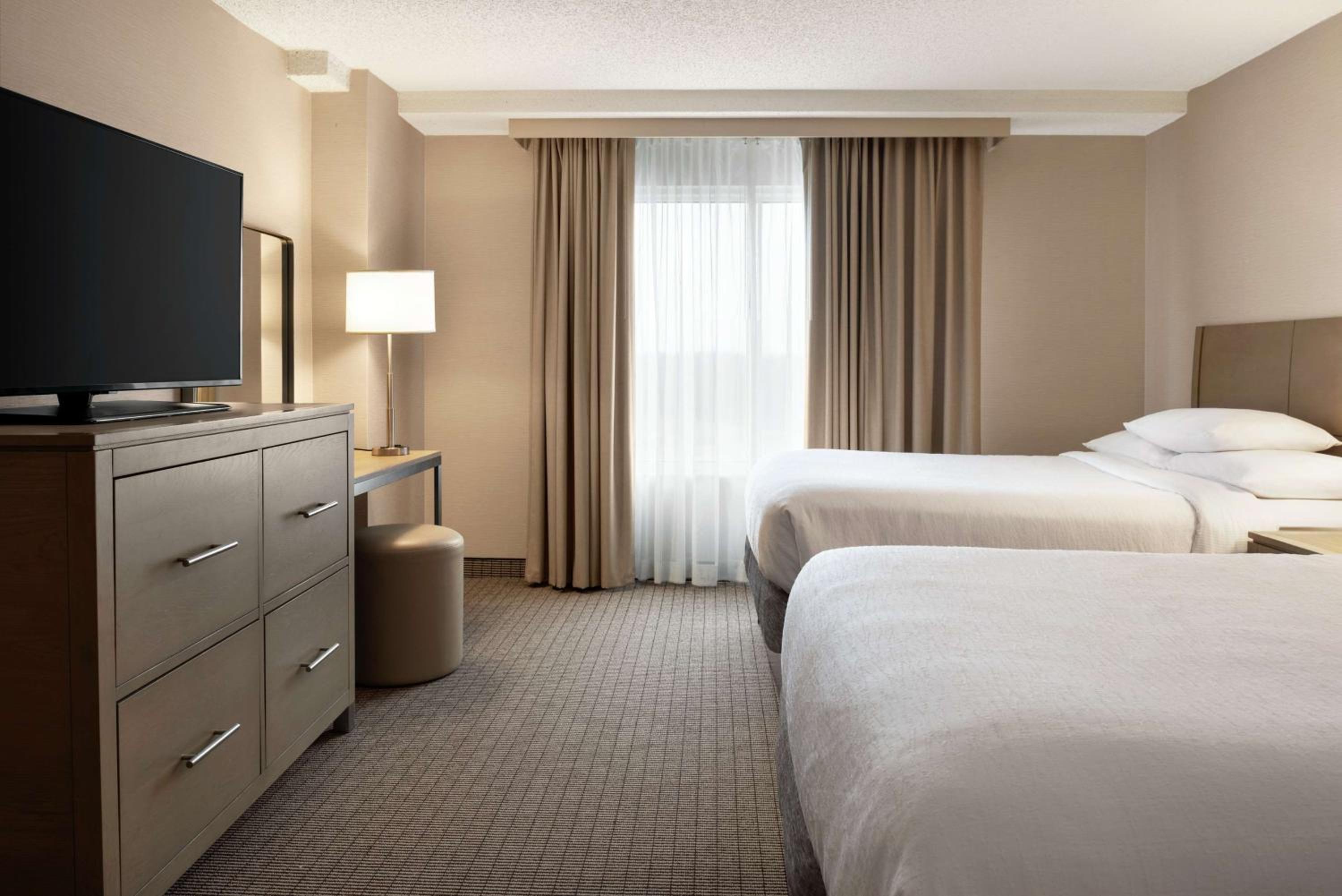 Corner Suite with Two Double Beds - Non-Smoking - Photo 1
