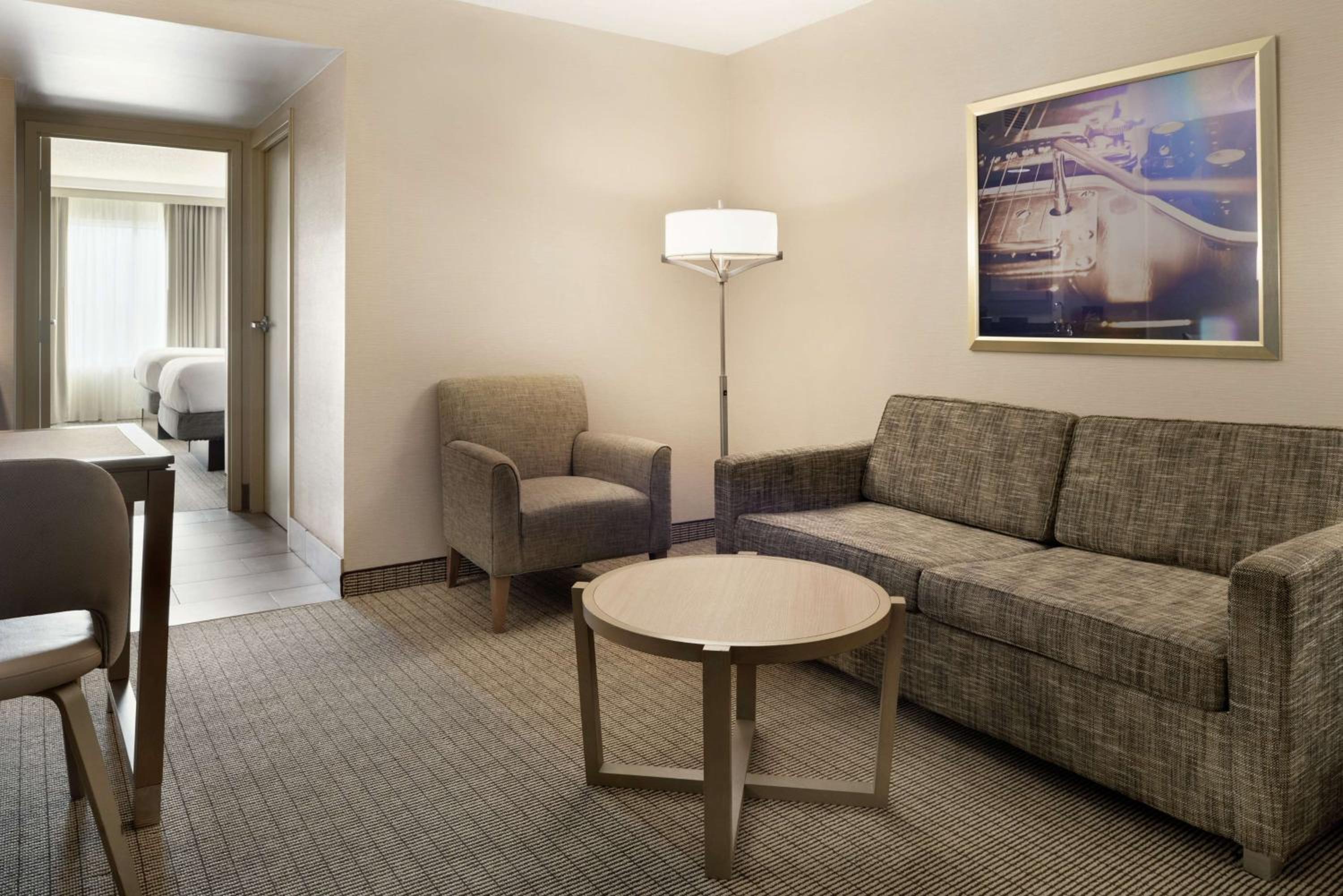 Suite with Two Double Beds - Non-Smoking - Photo 2