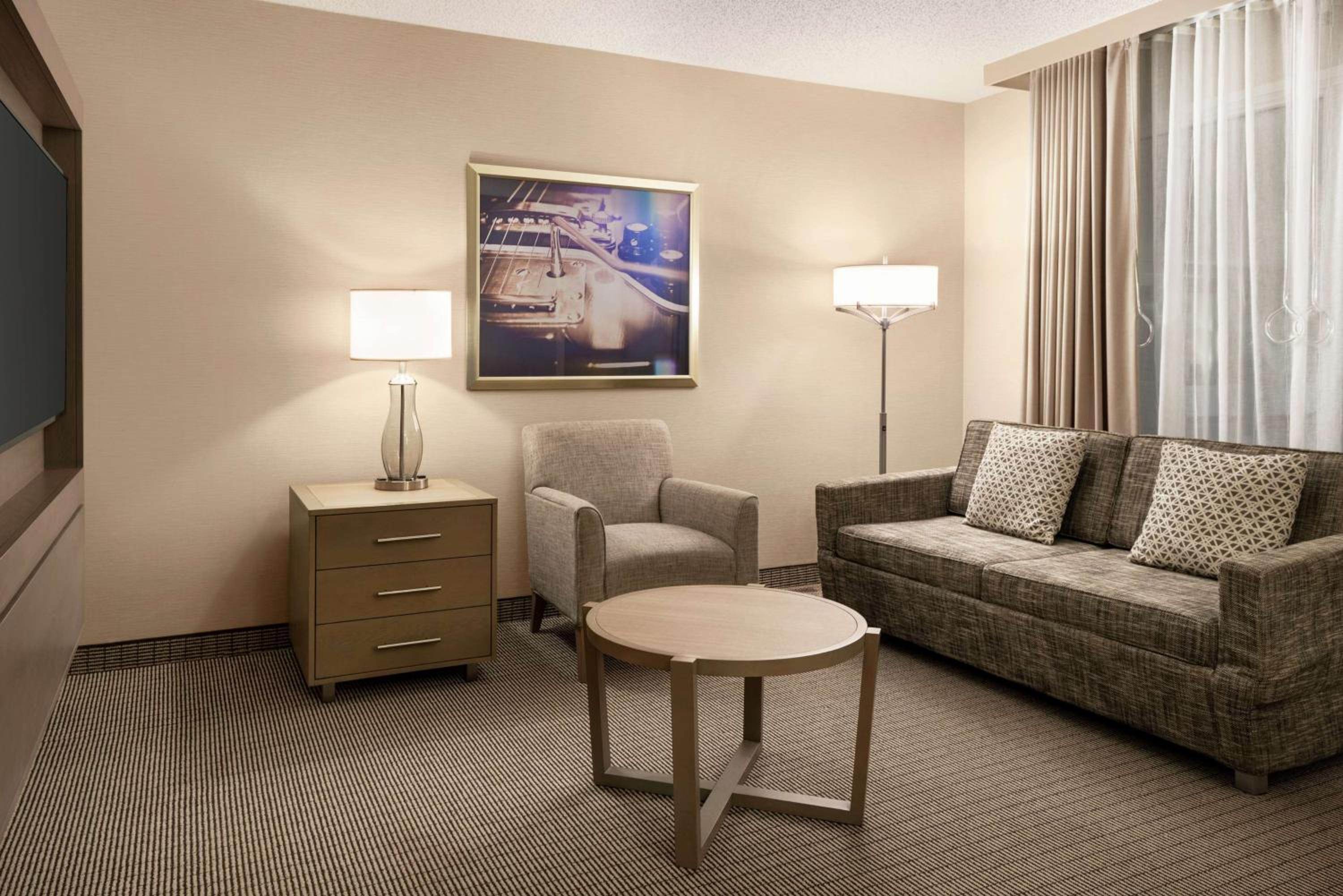 Suite with Two Double Beds - Non-Smoking - Photo 4