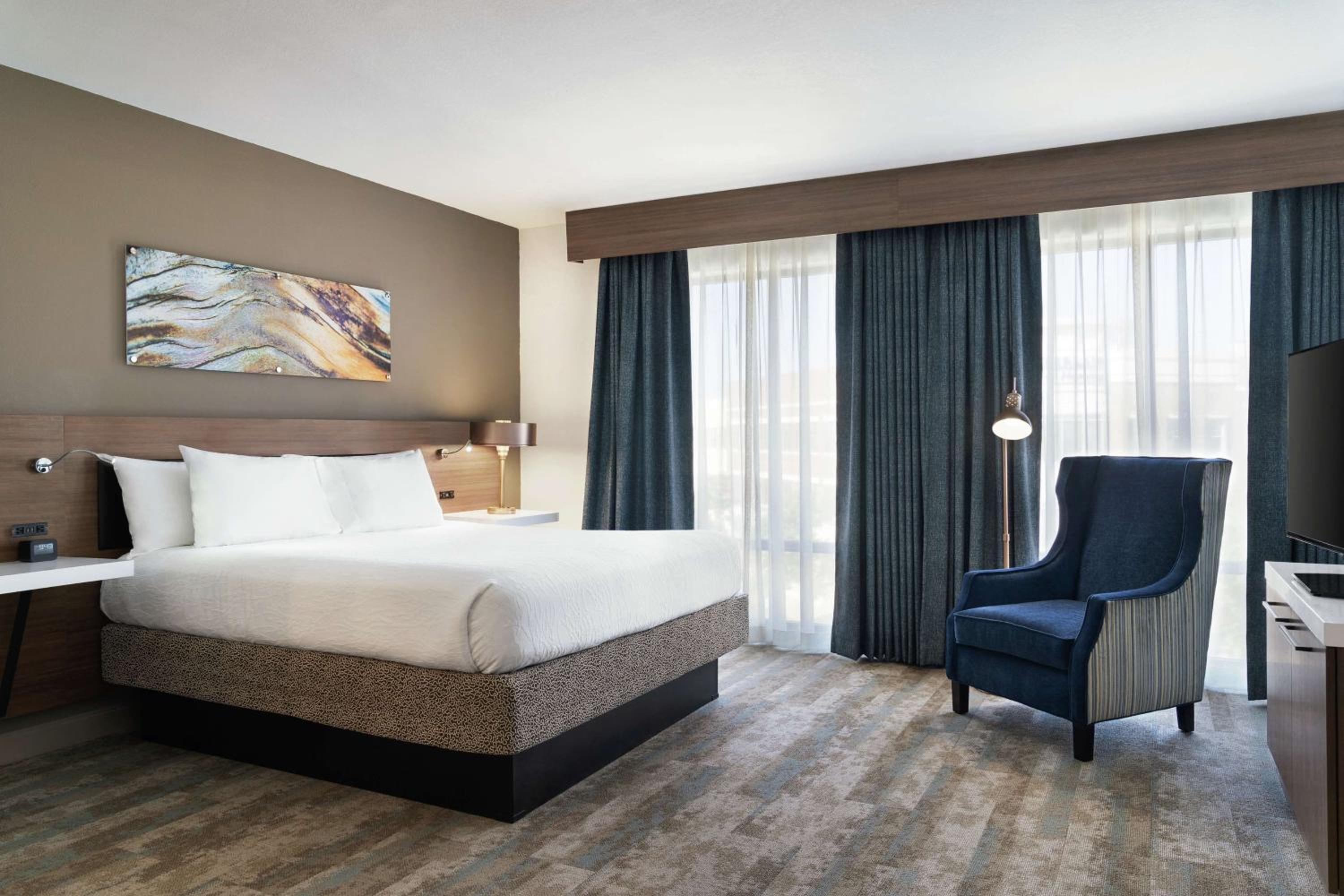 One-Bedroom King Suite - Photo 1