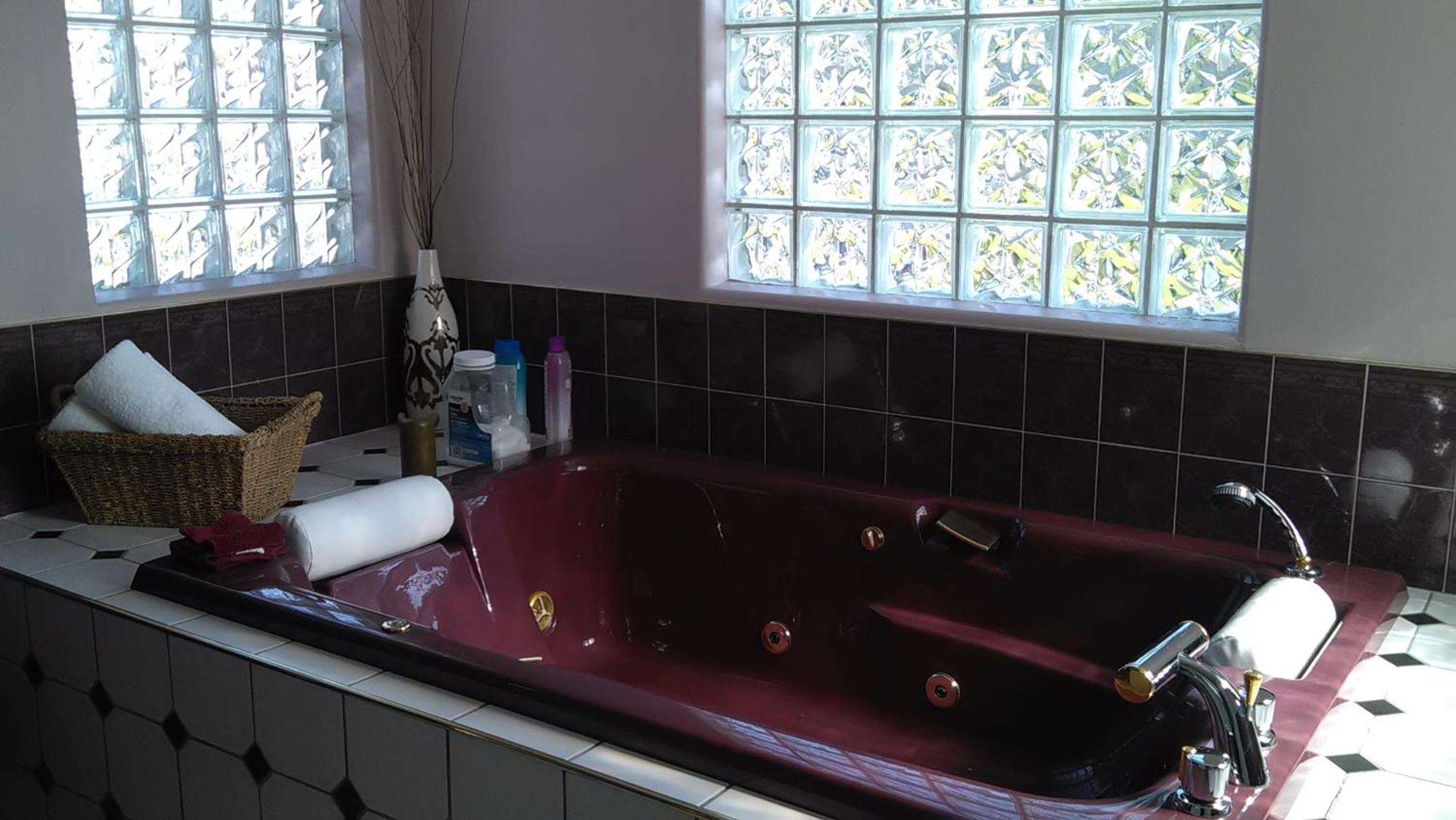 Deluxe Suite with Sea View photo 2