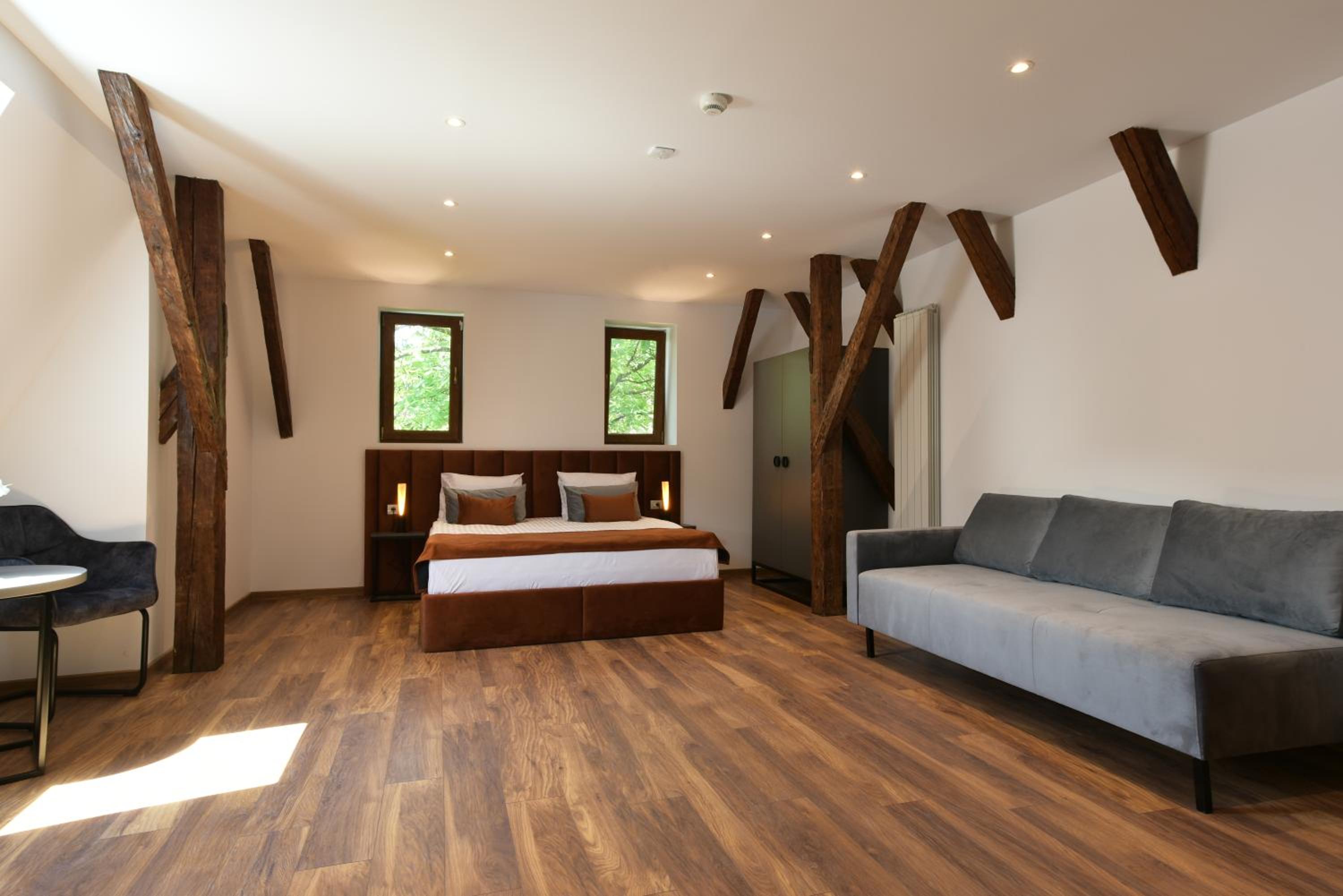 Deluxe Double Room - Photo 37