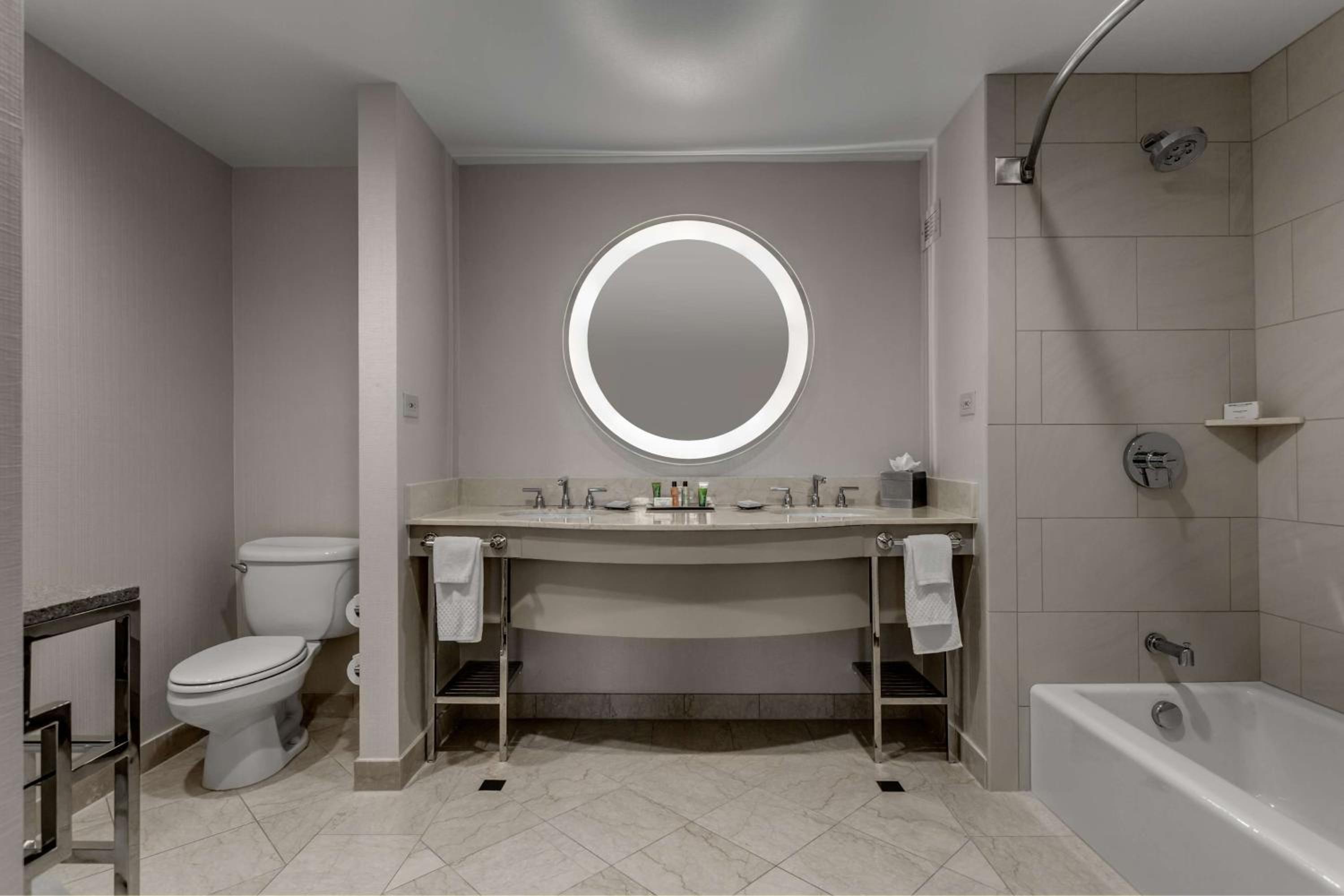 Queen Room with Two Queen Beds - Mobility Access - Photo 2