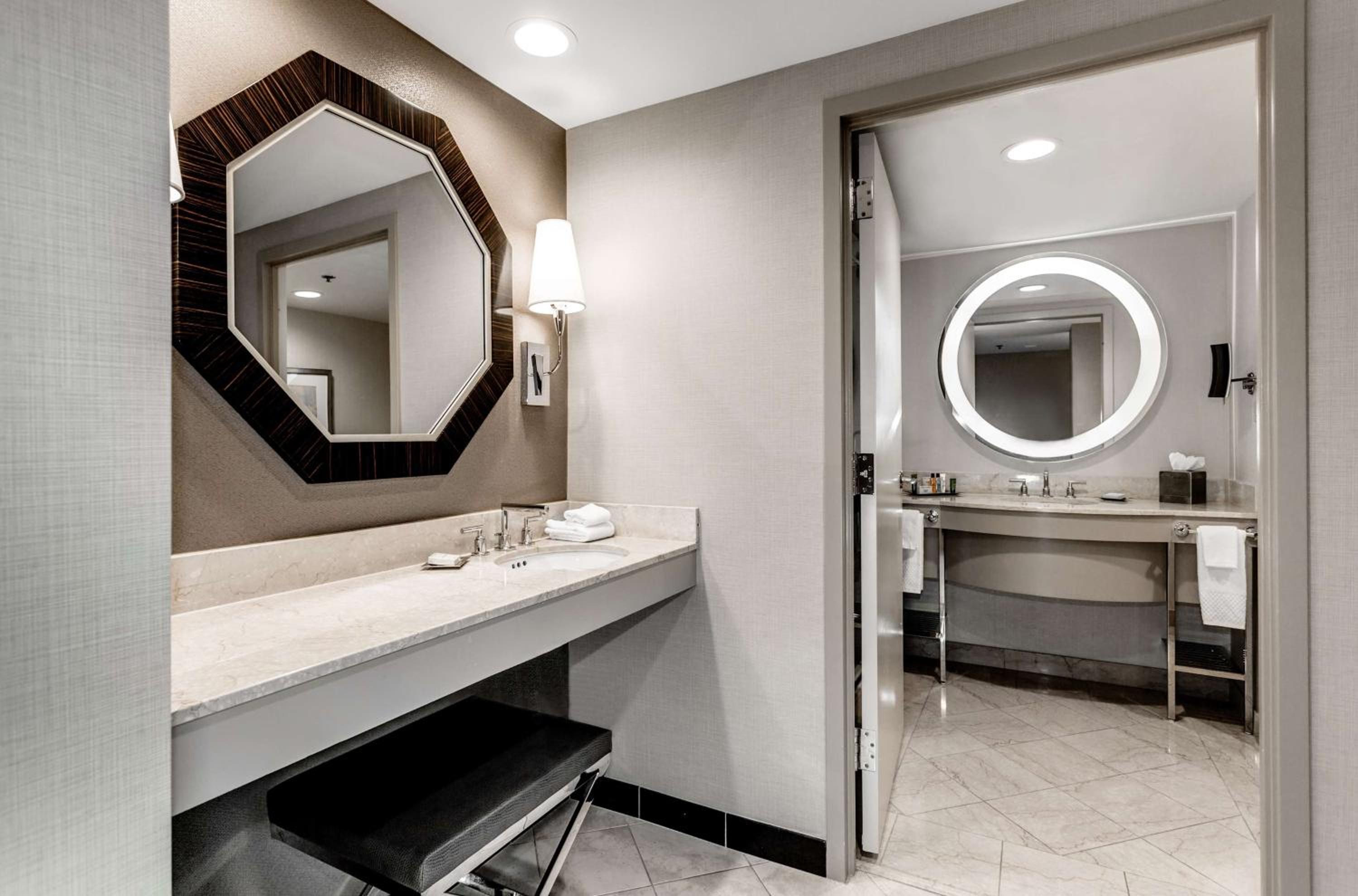 Junior King Suite - Photo 4