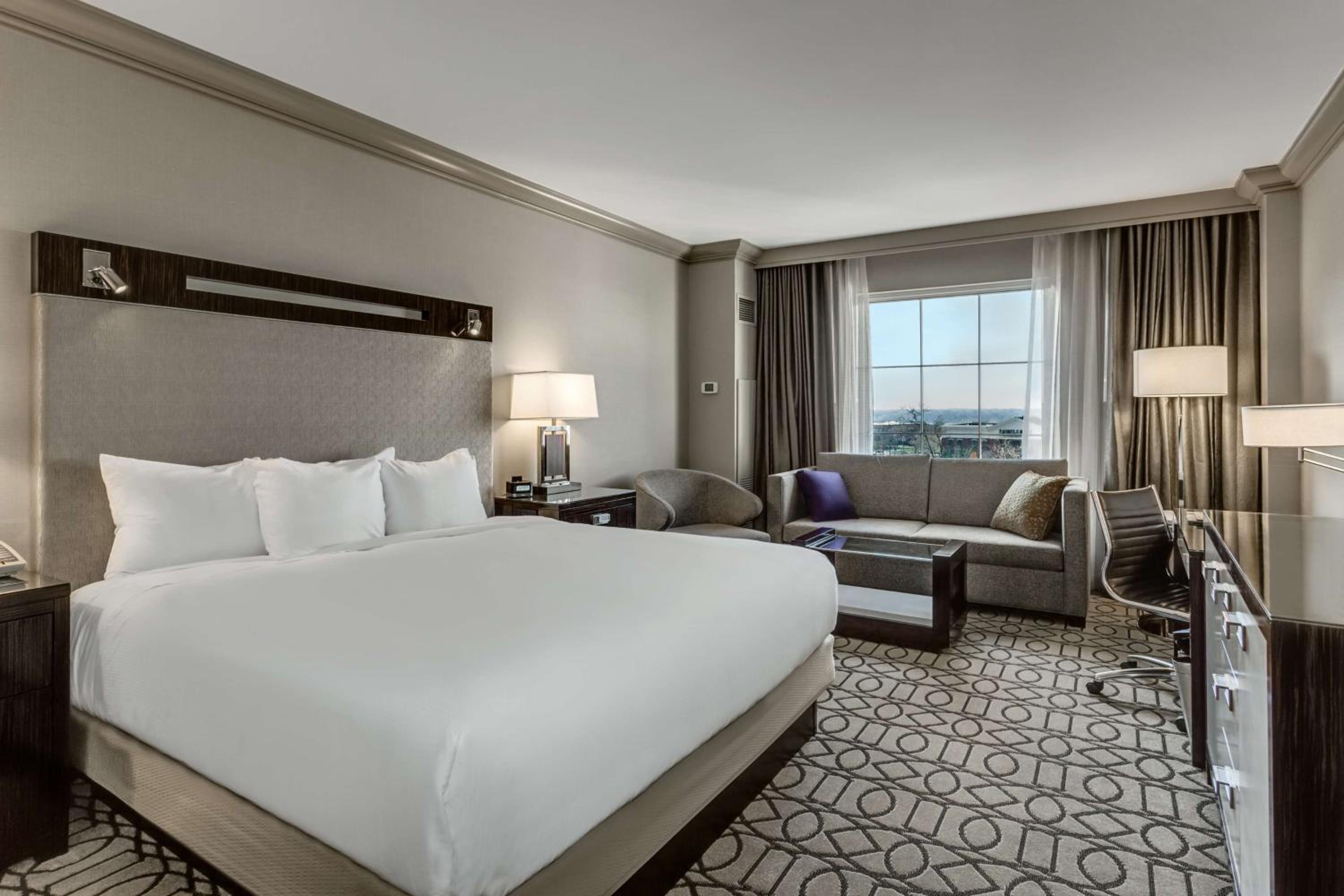 King Room with City View