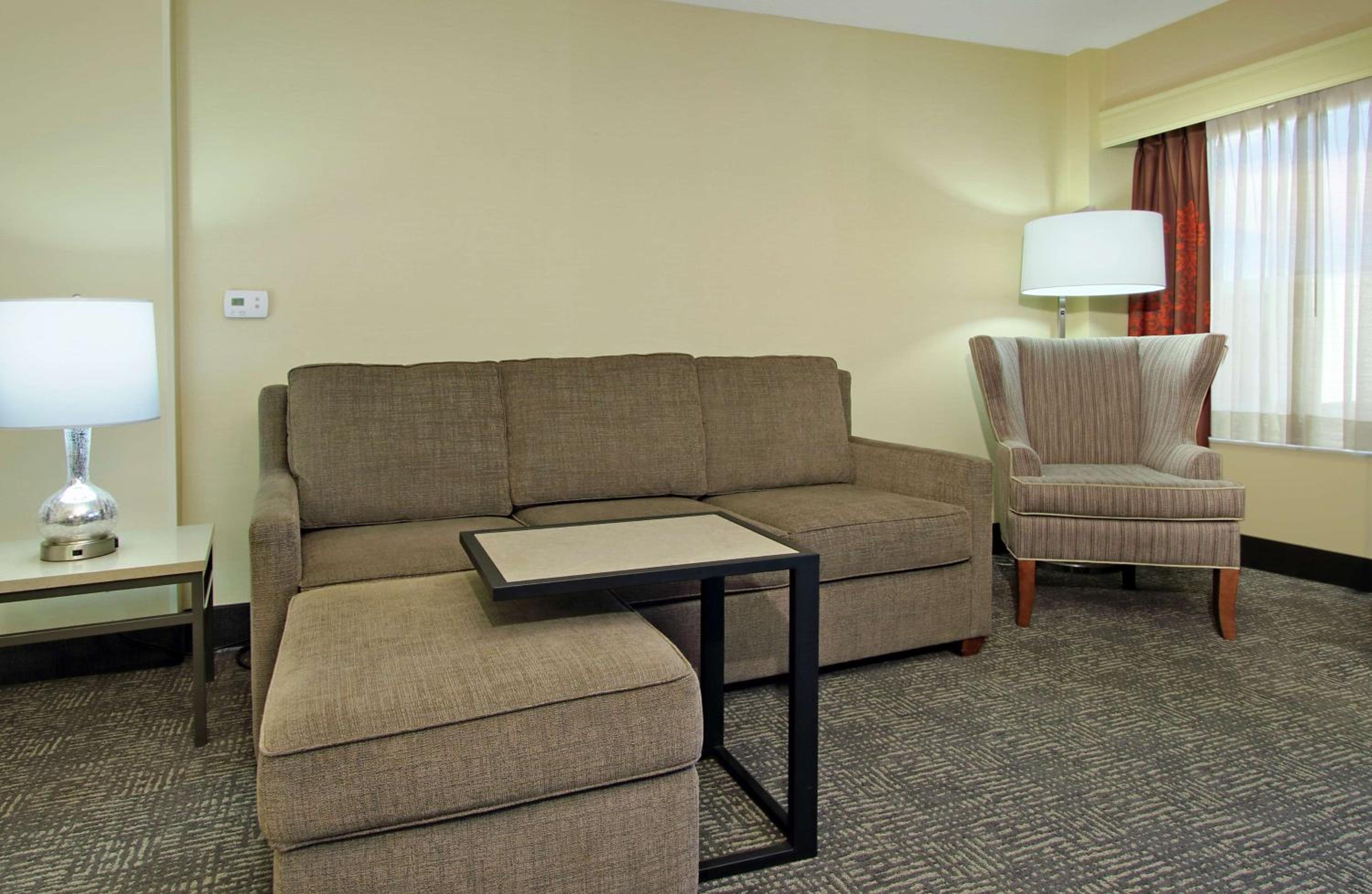 King Suite with Spa Bath - Non-Smoking - Photo 5