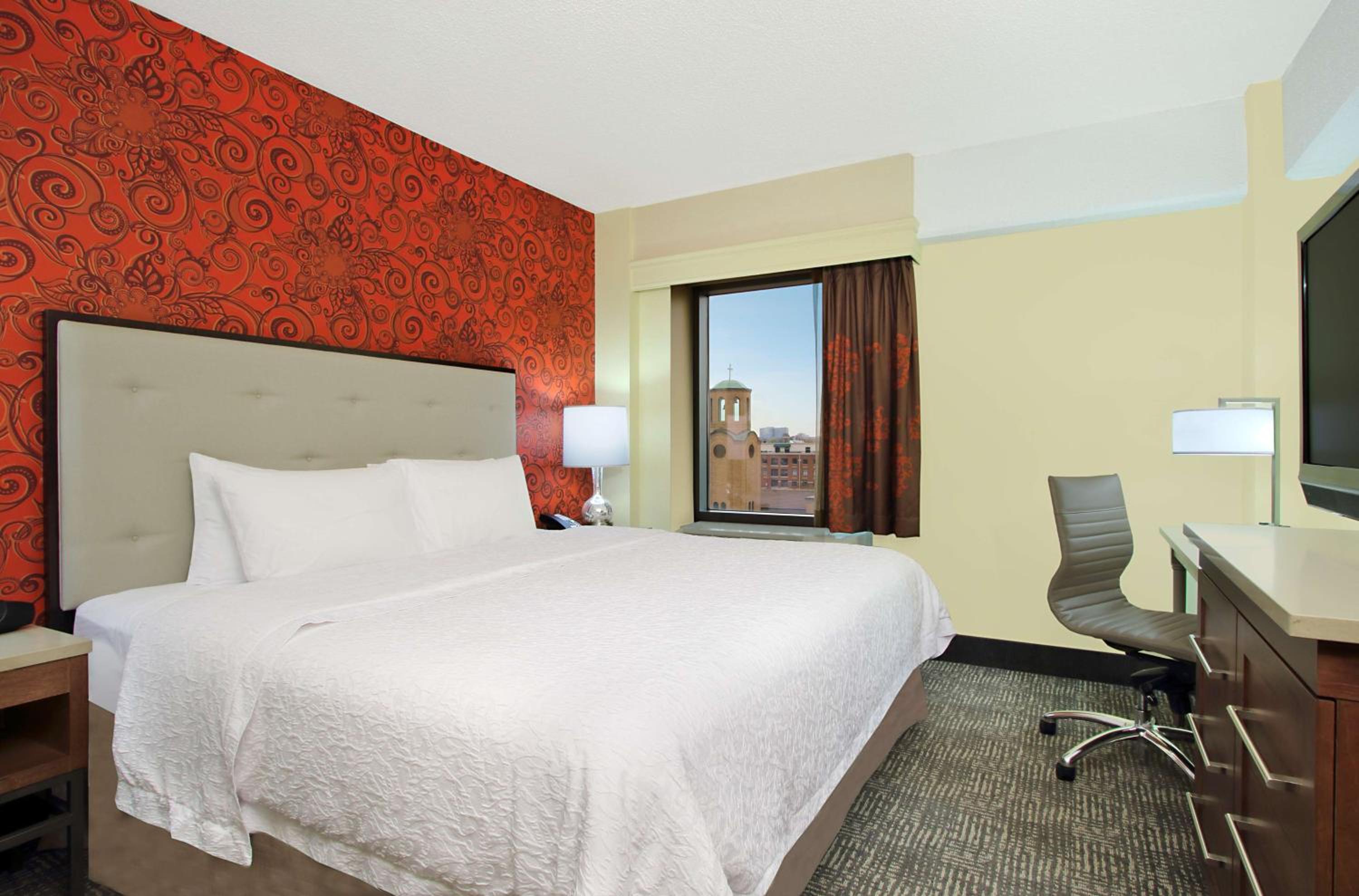 King Room with Sofa Bed - Non-Smoking - Photo 2