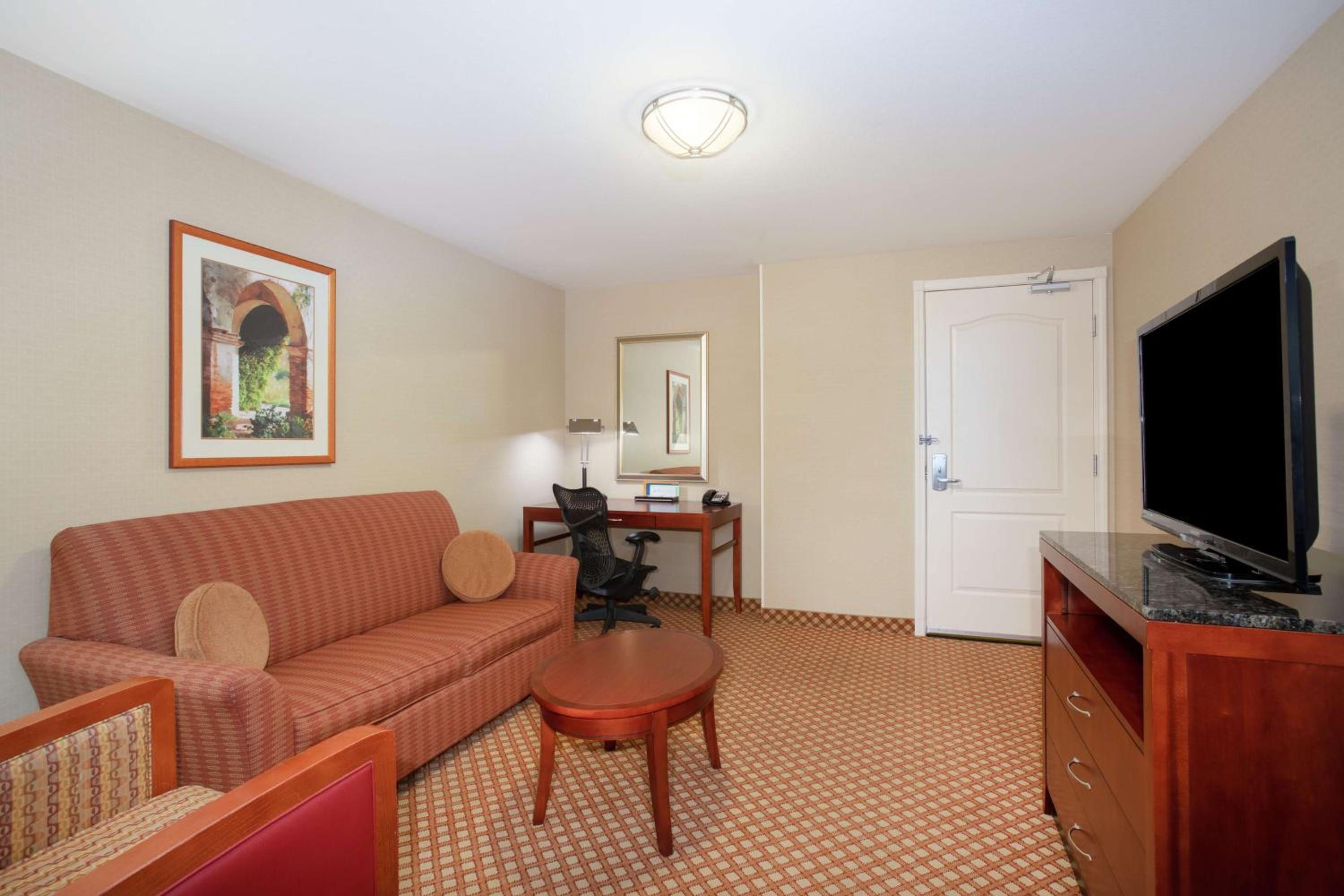 One-Bedroom King Suite - Photo 1