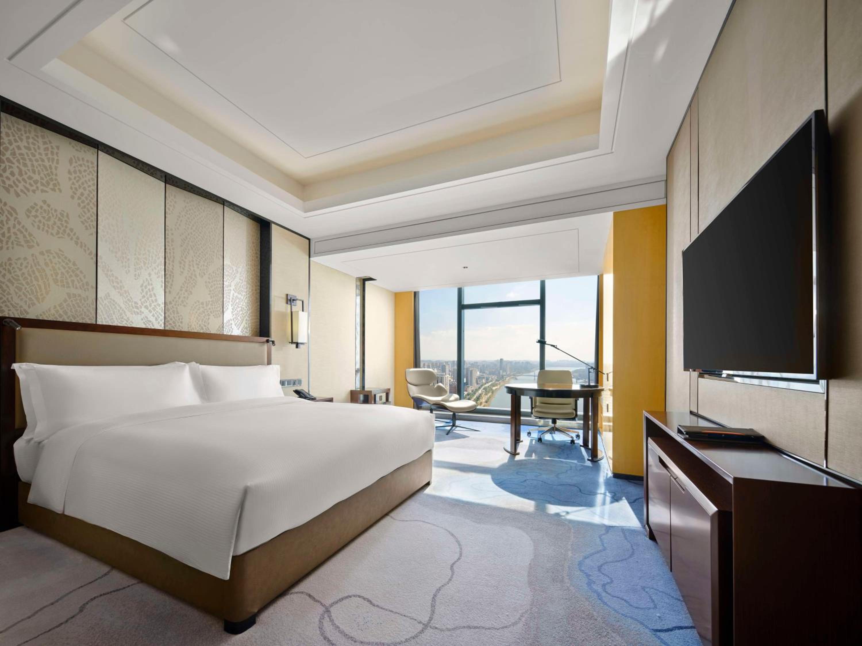 Executive King Room with River View