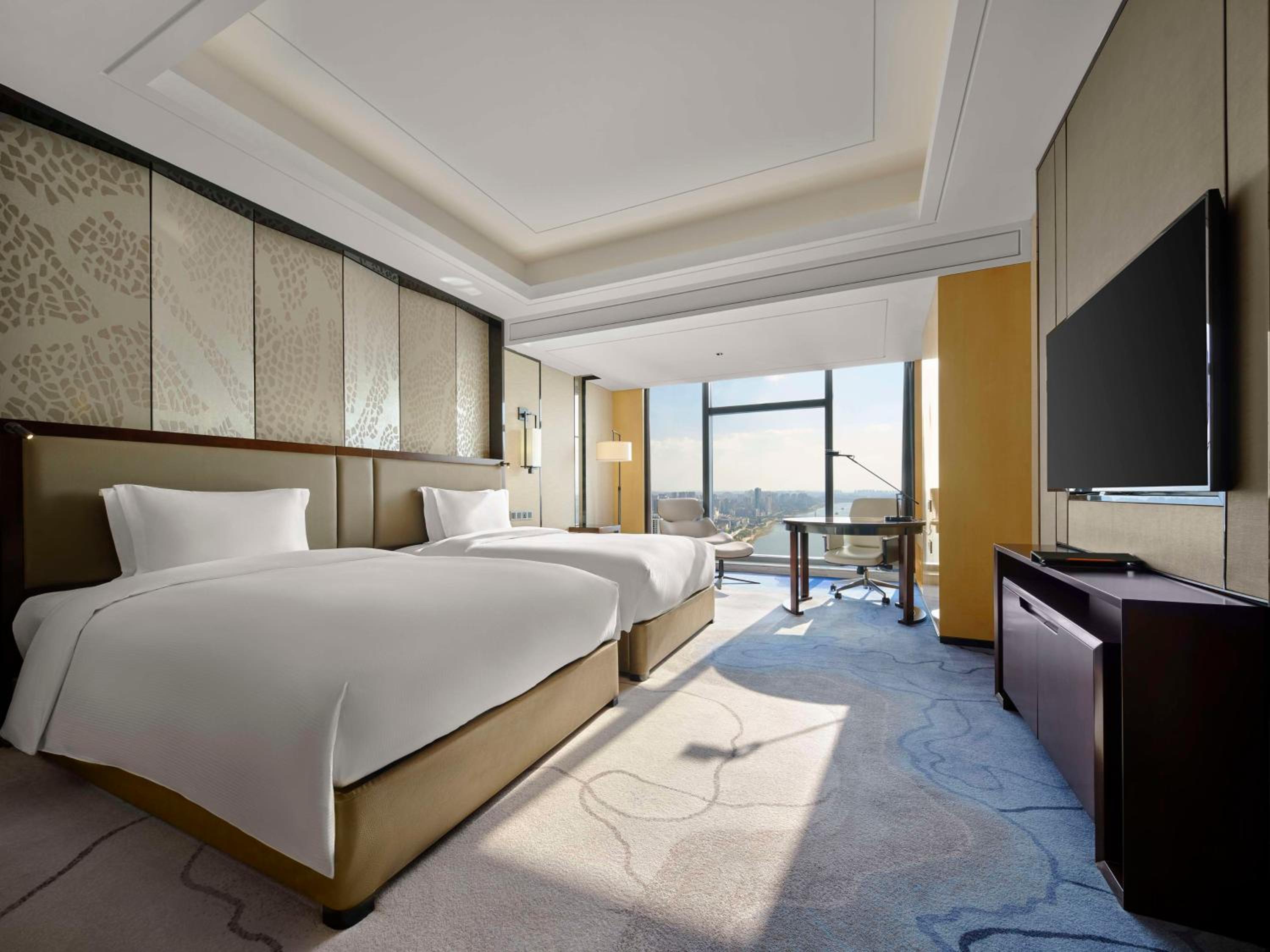 Superior Twin Room with River View