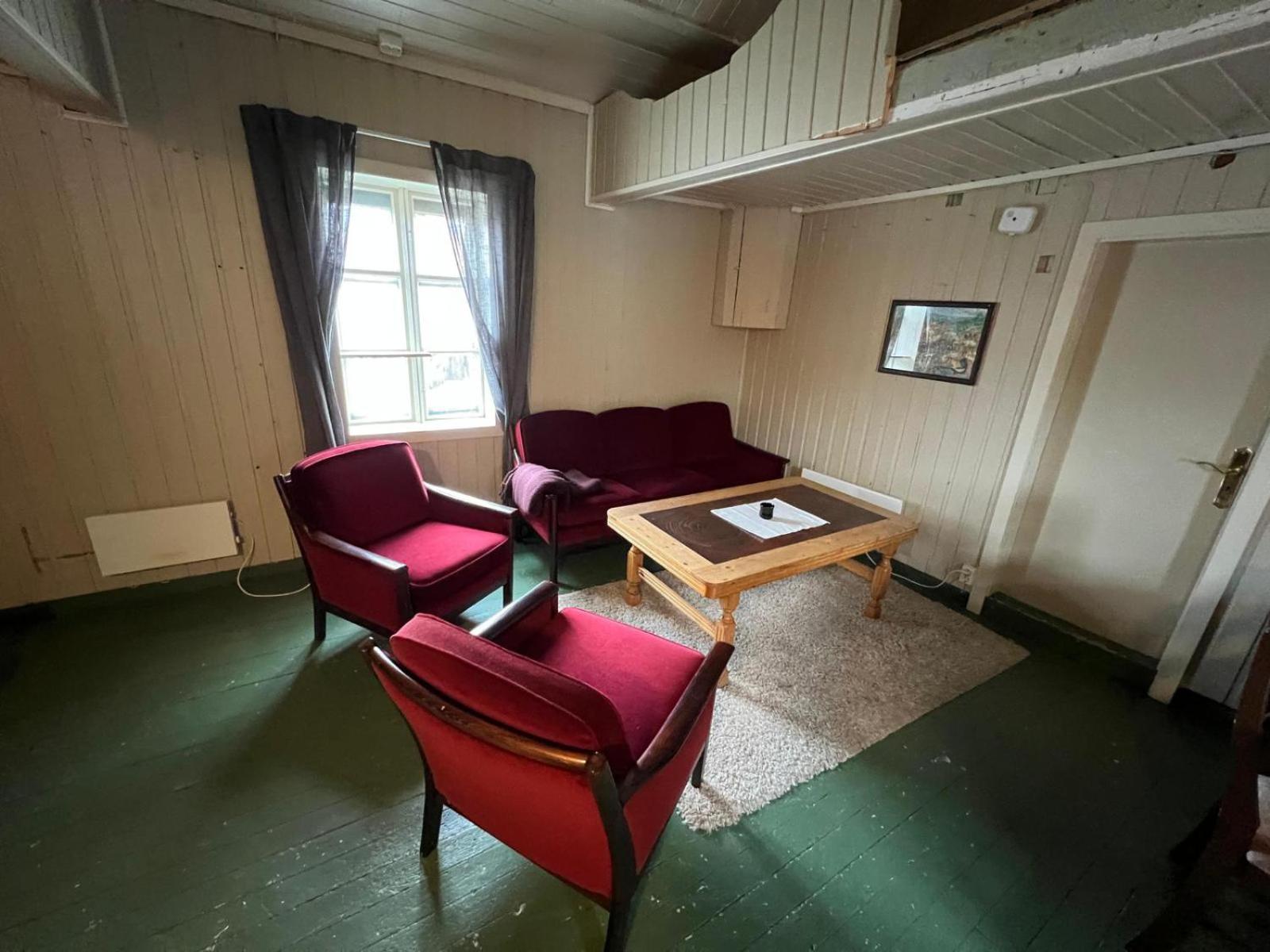 Three-Bedroom House photo 1