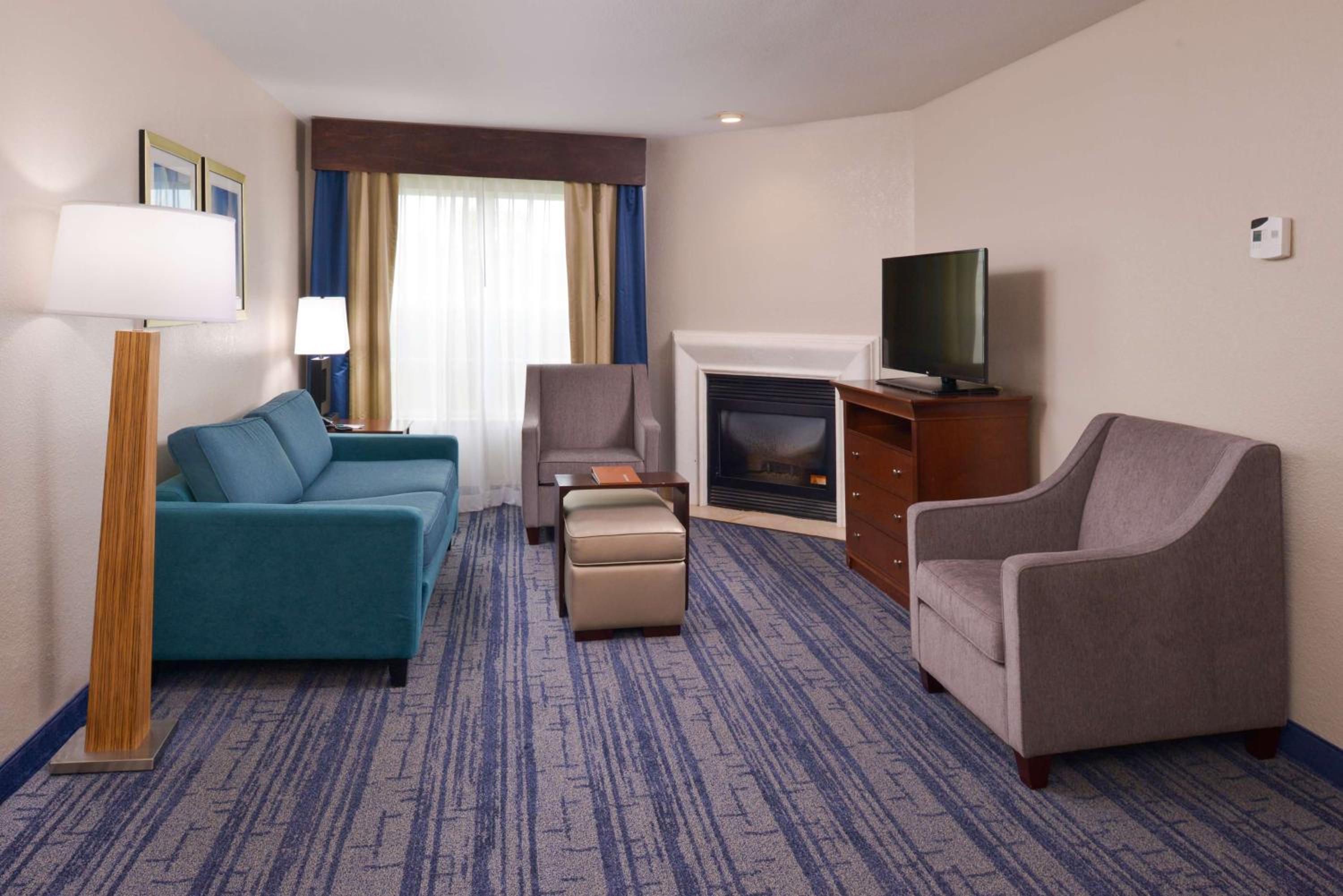 One-Bedroom King Suite - Non-Smoking - Photo 7