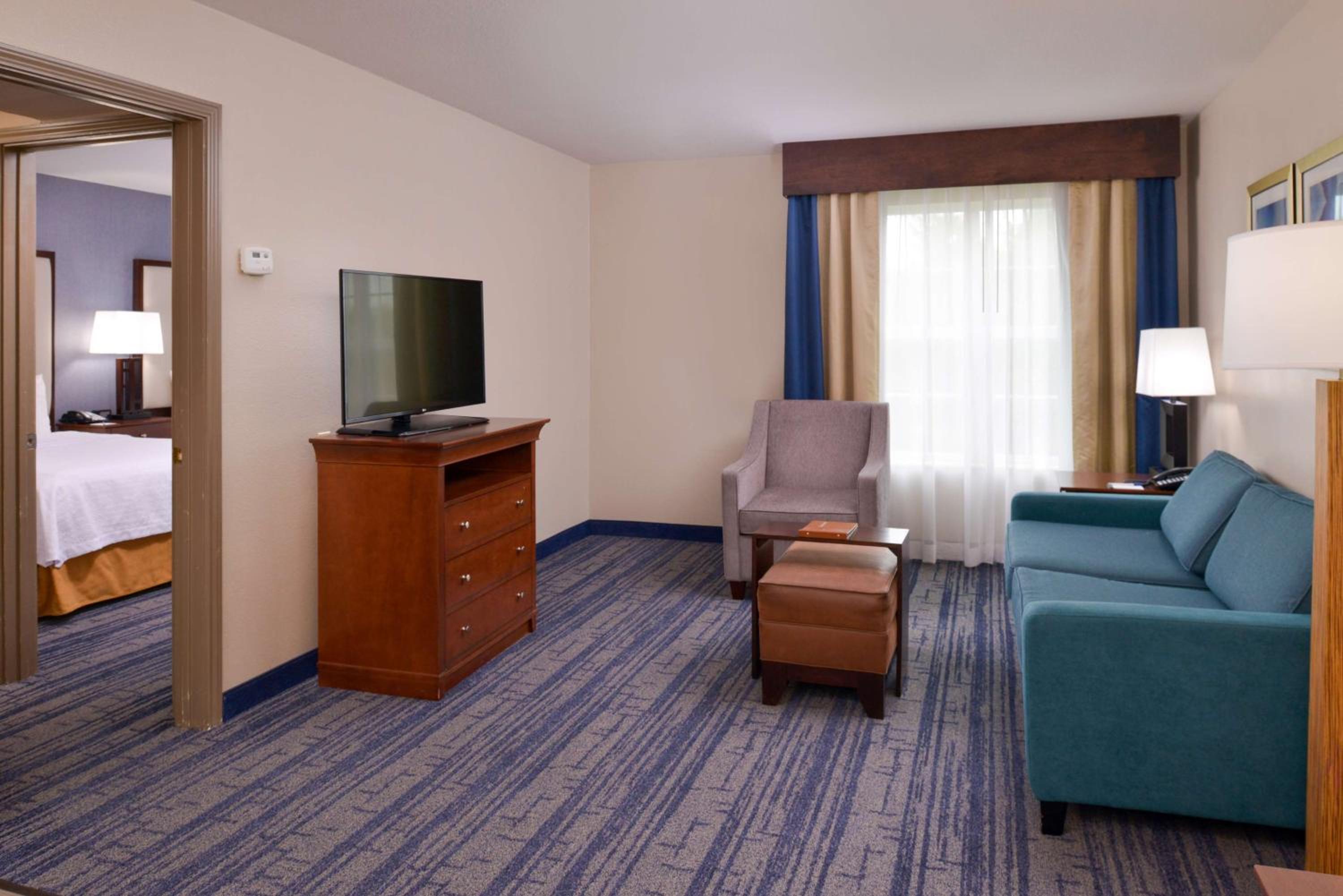One-Bedroom King Suite - Non-Smoking - Photo 8