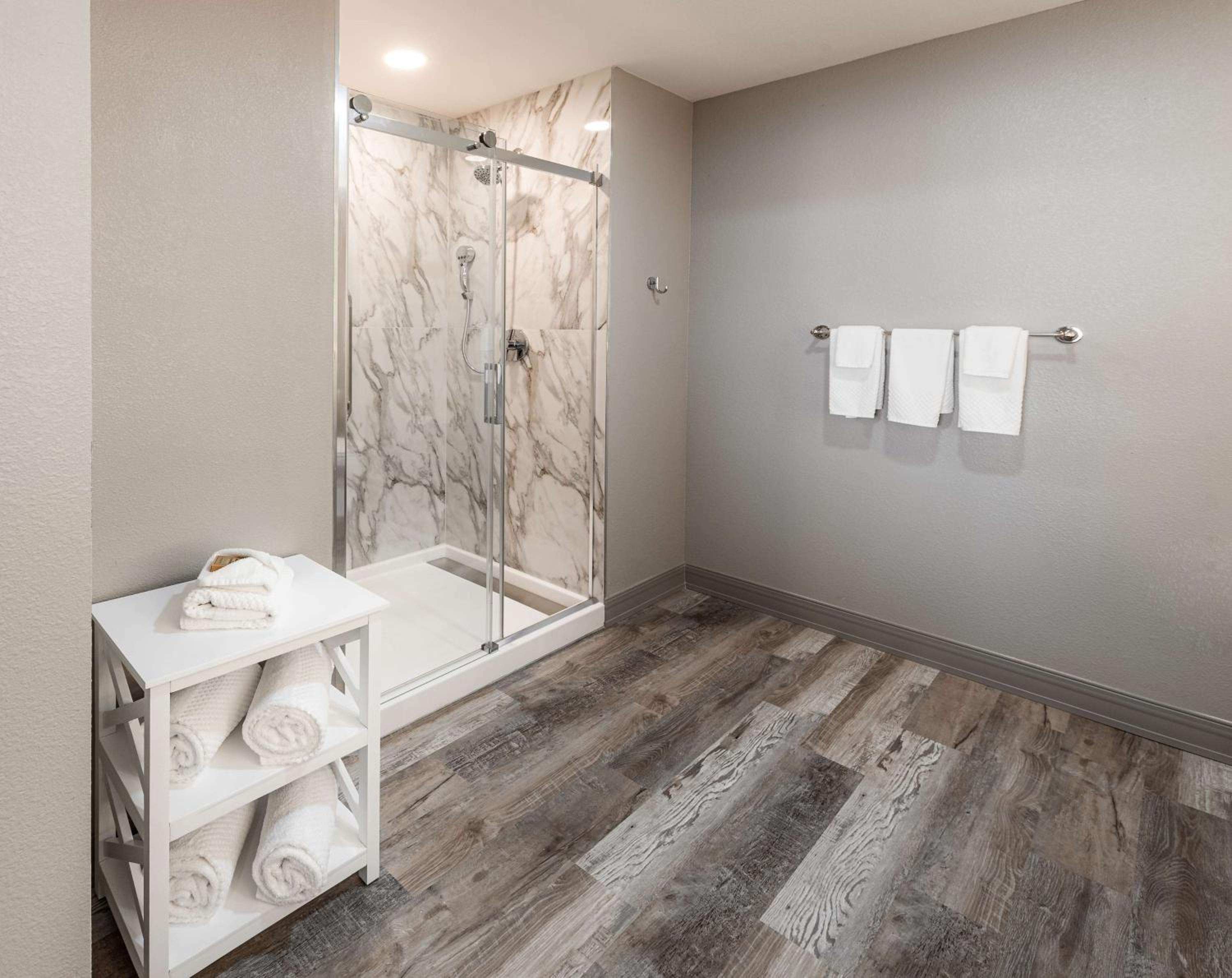 King Loft Suite - Photo 6
