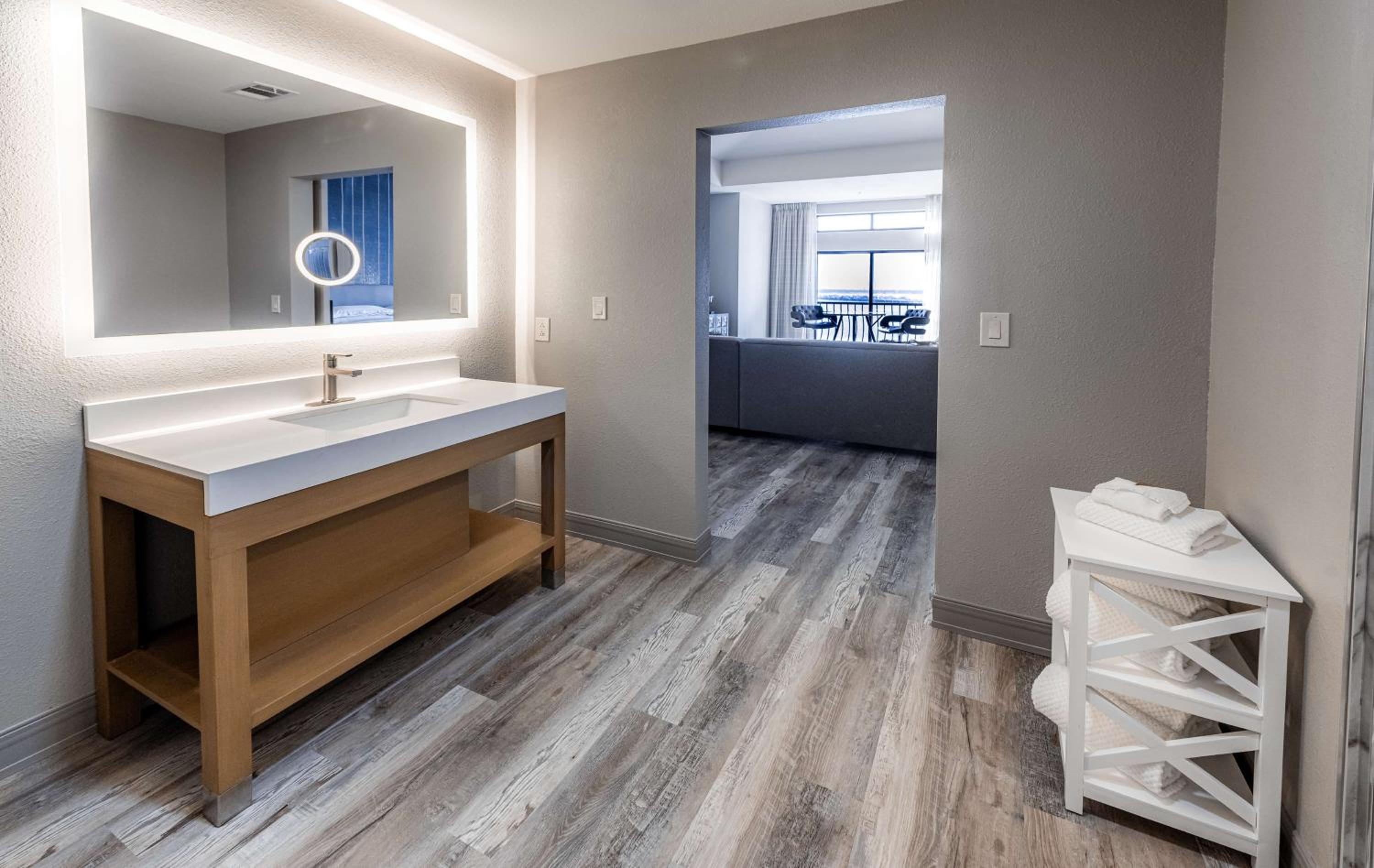 King Loft Suite - Photo 5