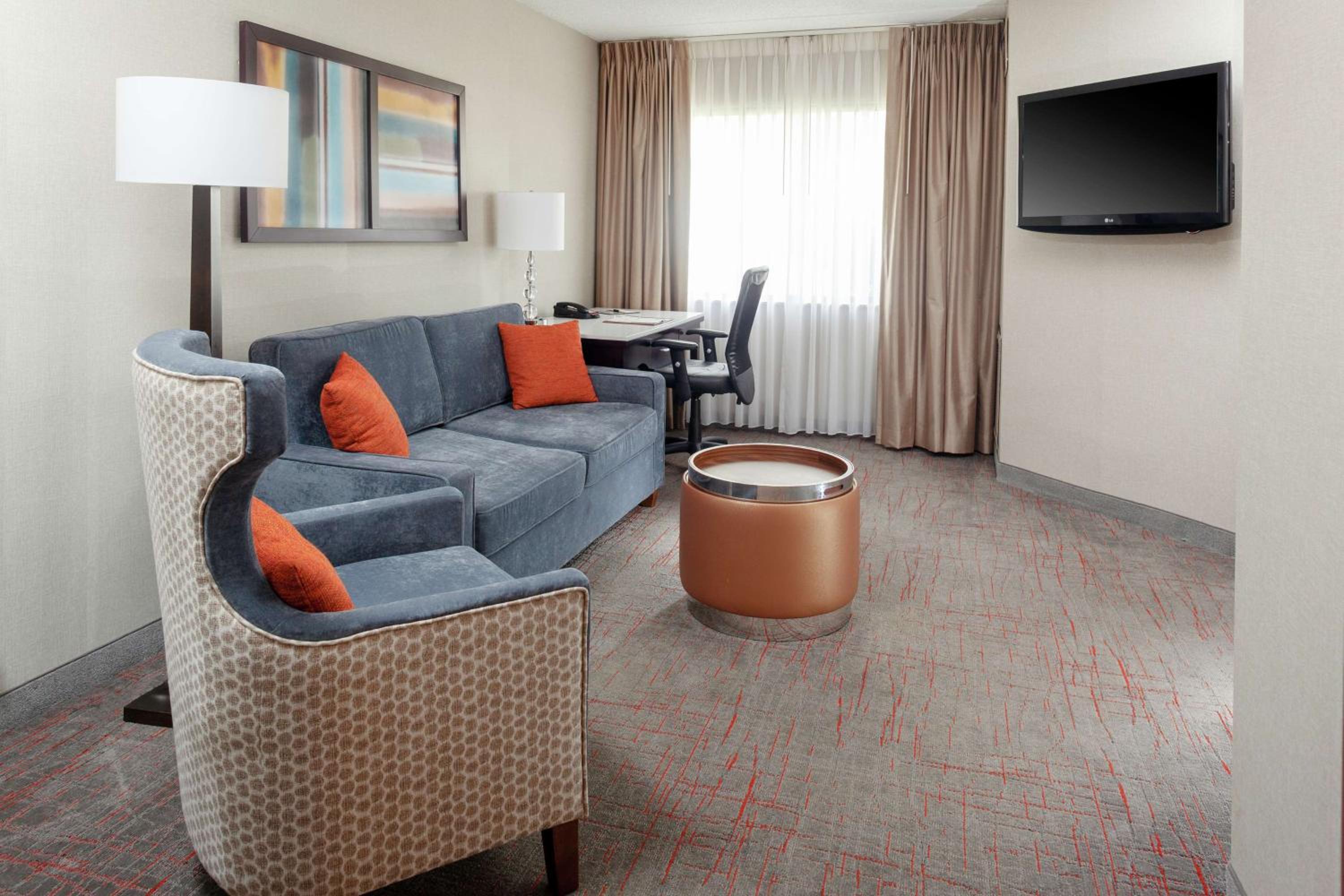 One-Bedroom Suite with Two Double Beds and Sofa Bed - Non-Smoking - Photo 3