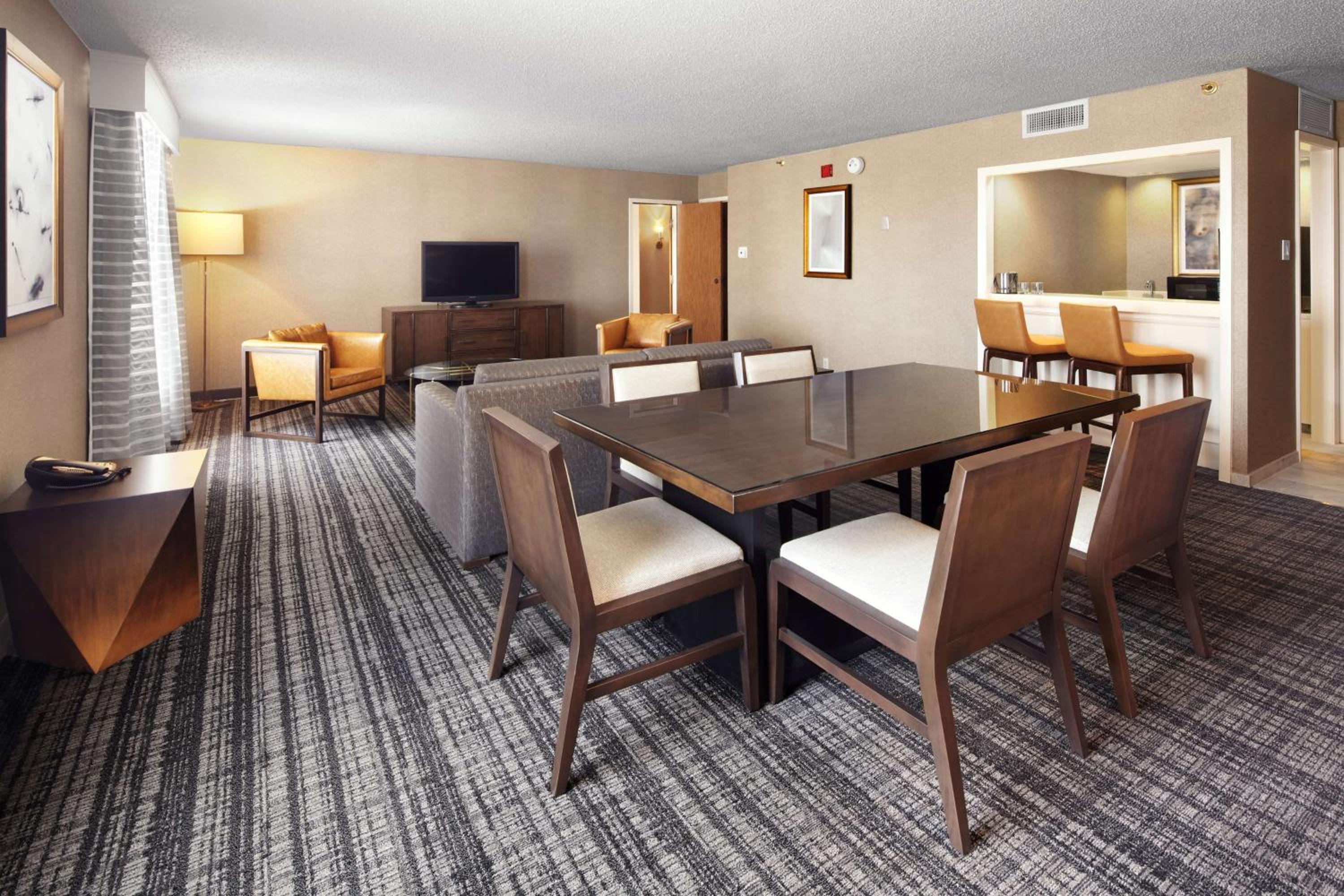 One-Bedroom Suite photo 1