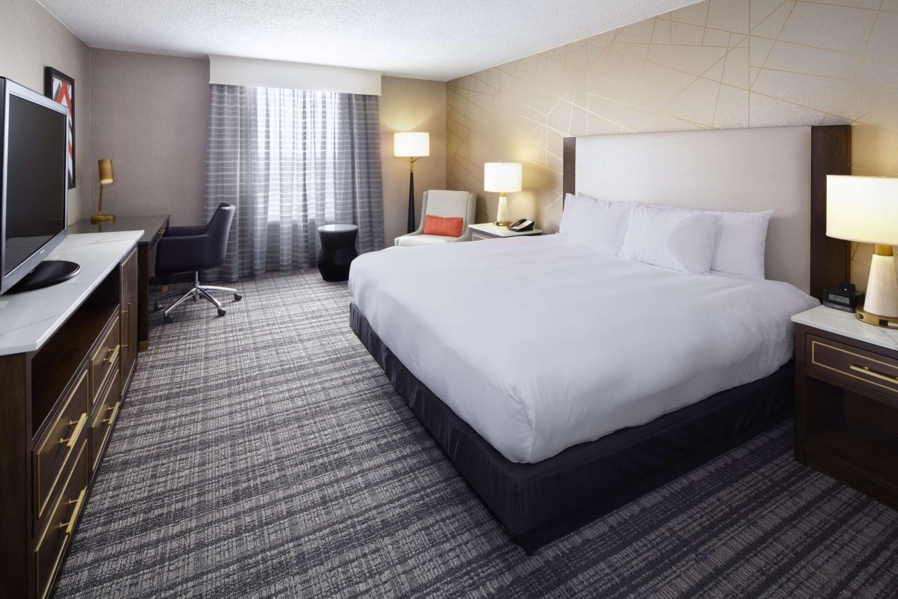 Executive King Room - Non-Smoking photo 2