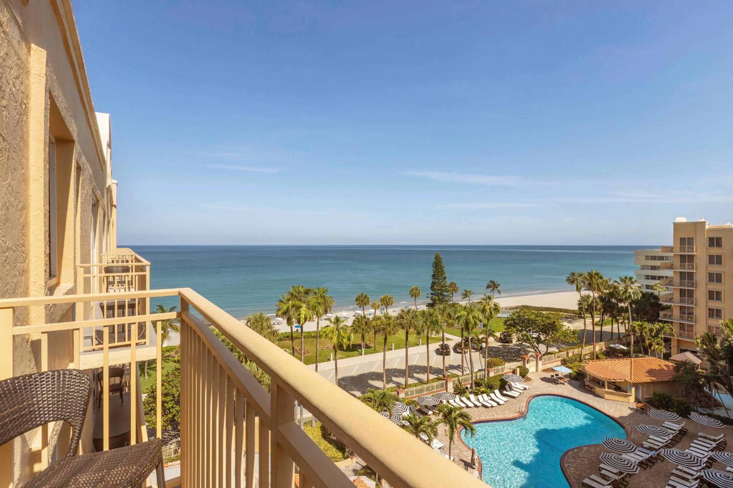 Suite, 1 King Bed, Oceanview, Sit Down Balcony - Photo 2