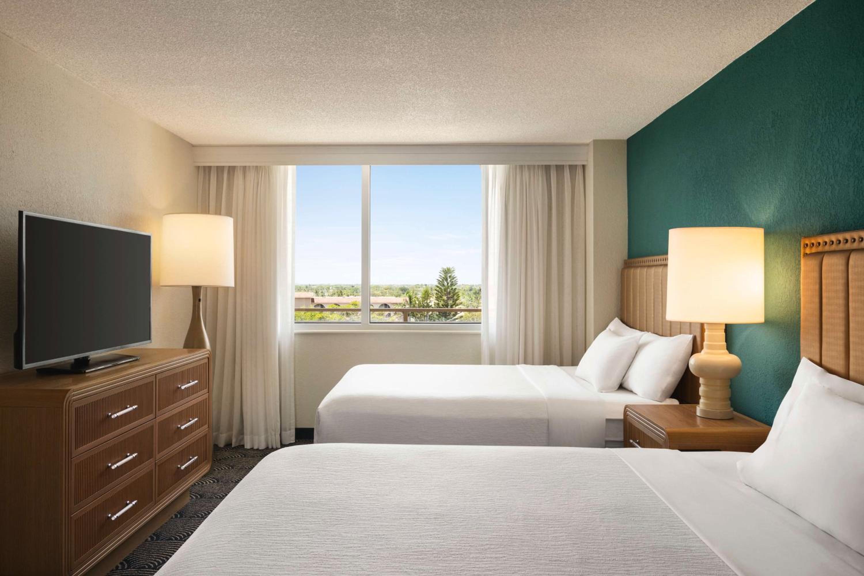 Suite, 2 Queen Beds, Sunset View, Juliet Balcony - Photo 1