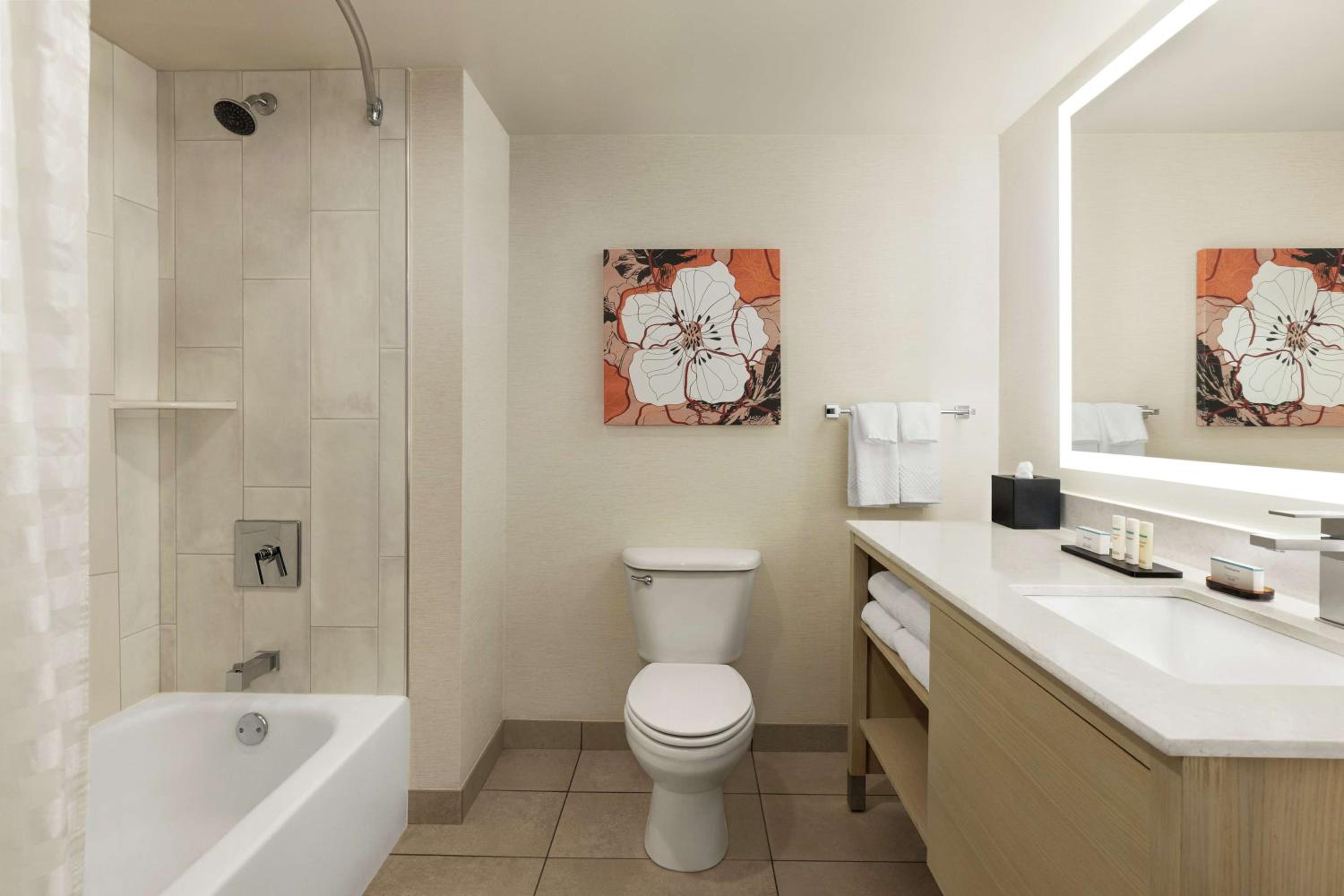 Two-Room King Suite - Non-Smoking - Photo 2
