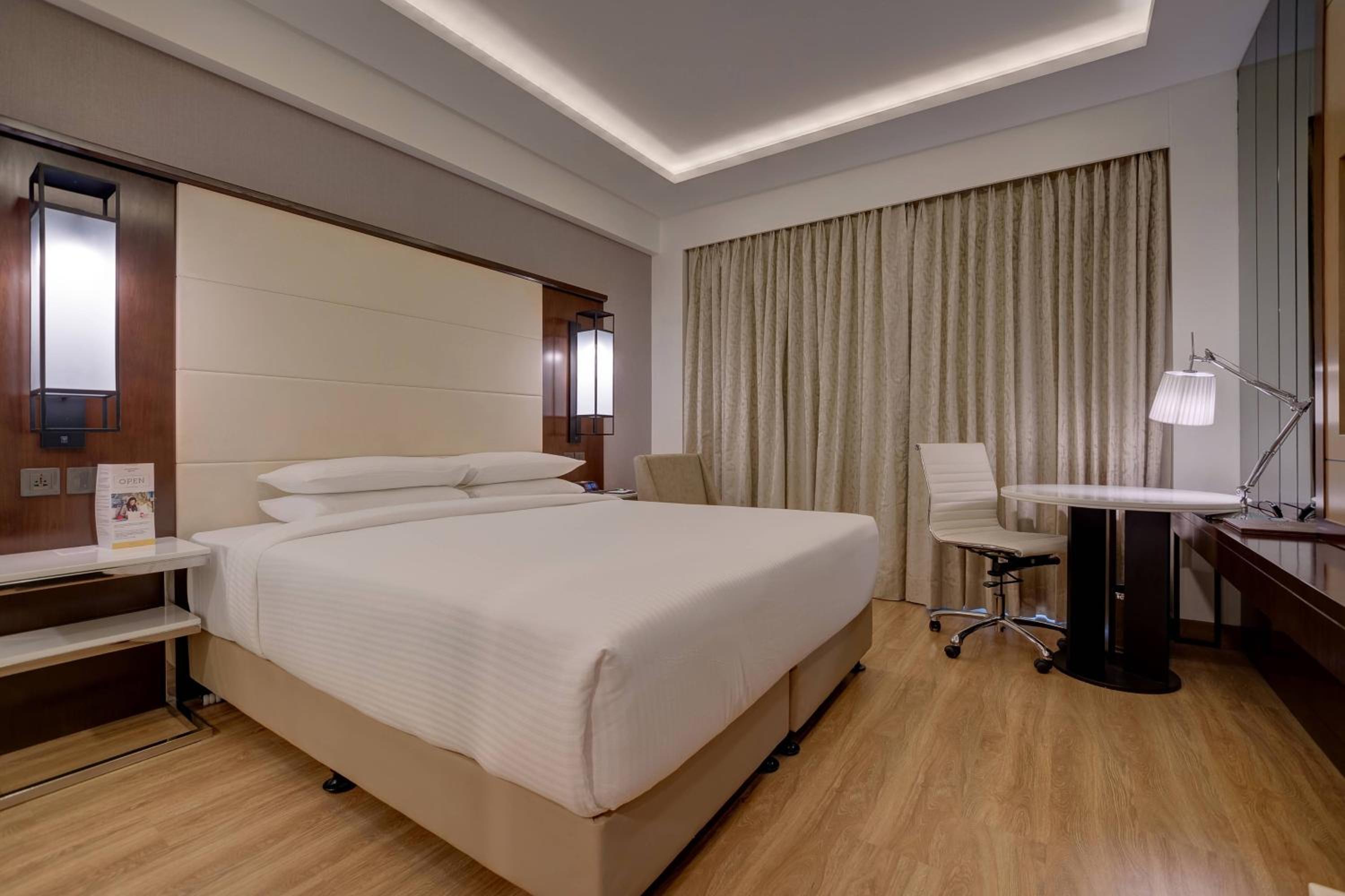 Deluxe King Room - Early Check-in and Late Check-out (Subject to Availability) - 10% Discount on F&B and Laundry till 15th September 2026