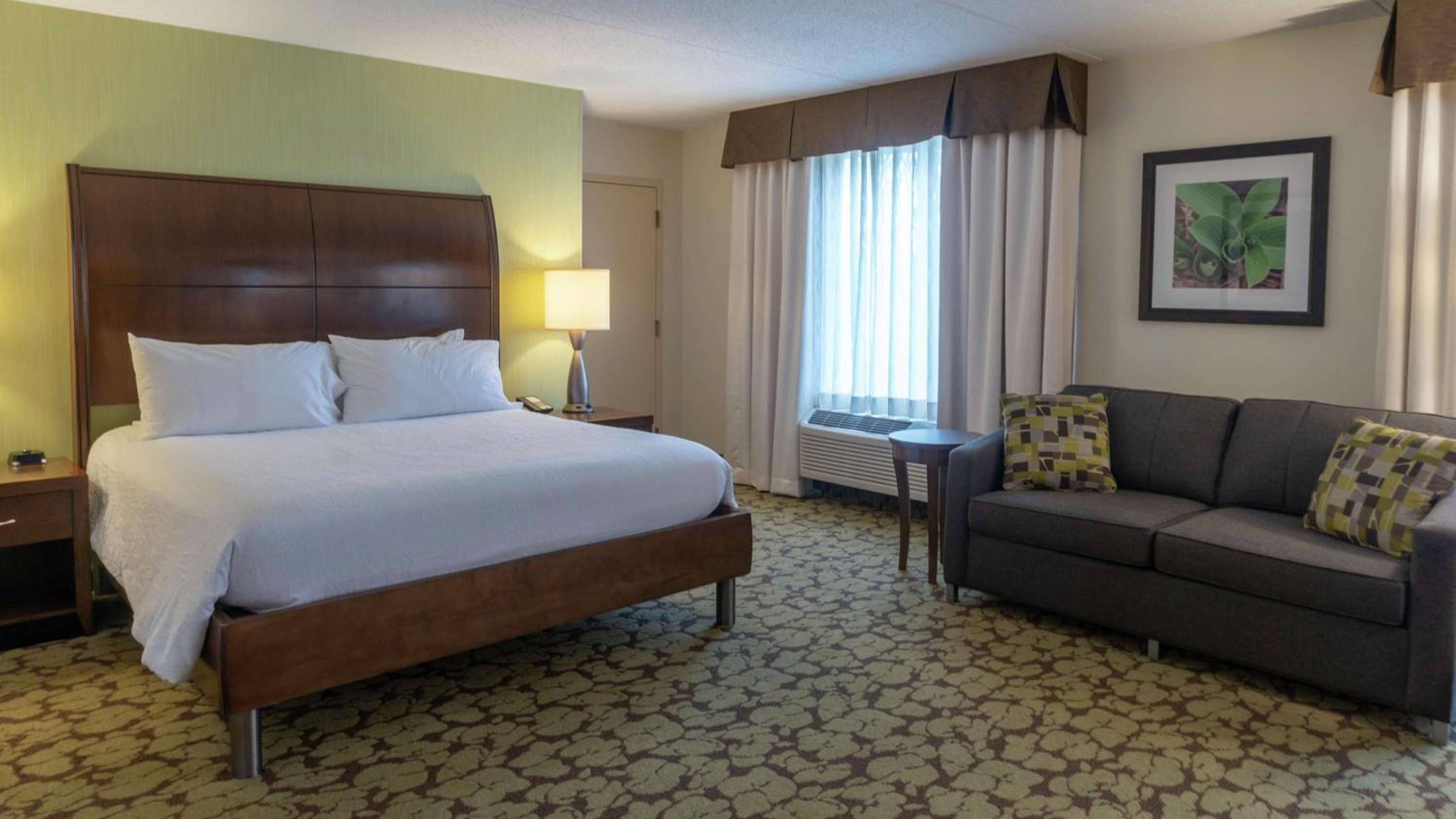 Junior King Suite with Sofa Bed - Photo 1