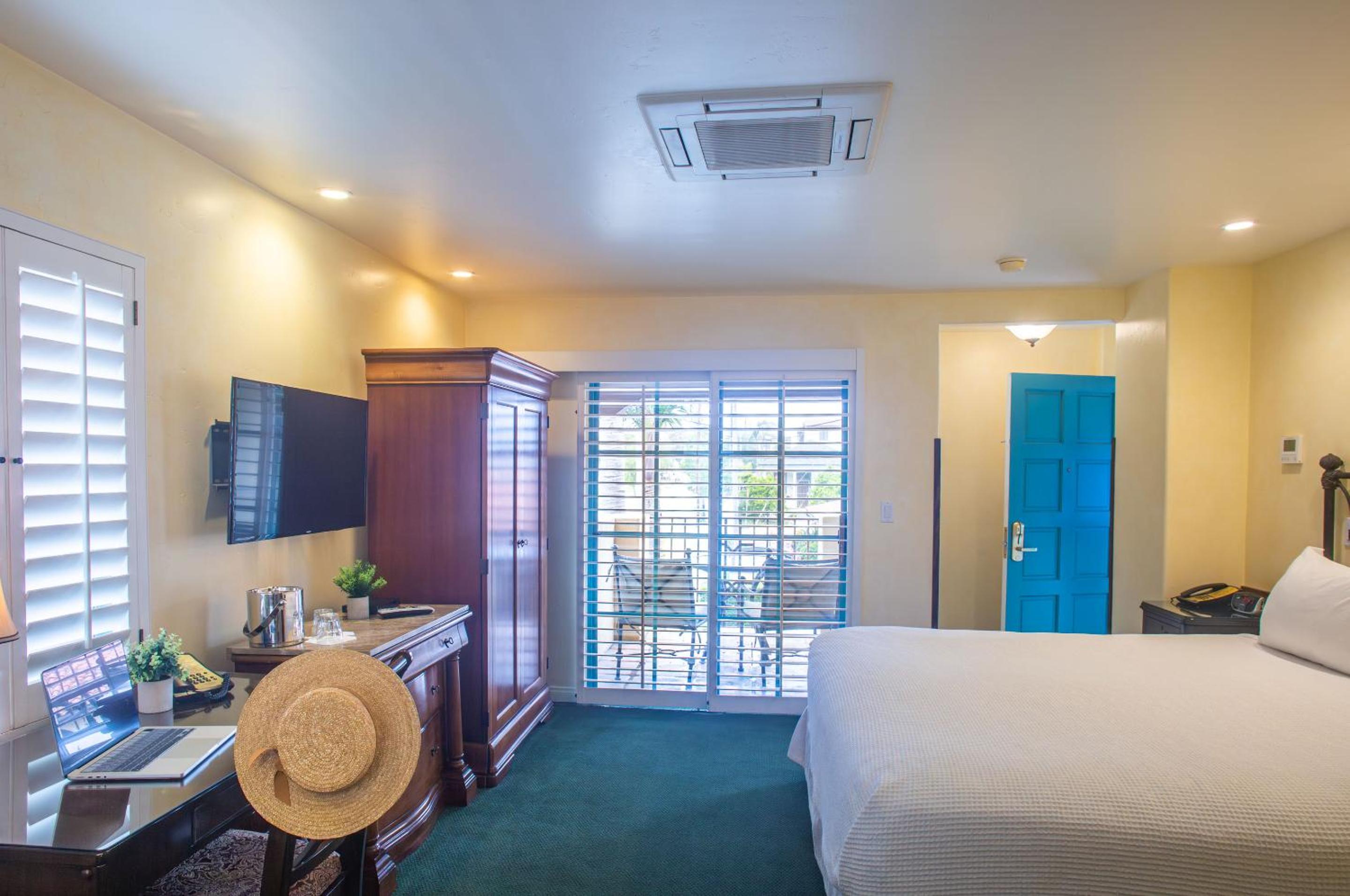 Superior King Room with Balcony