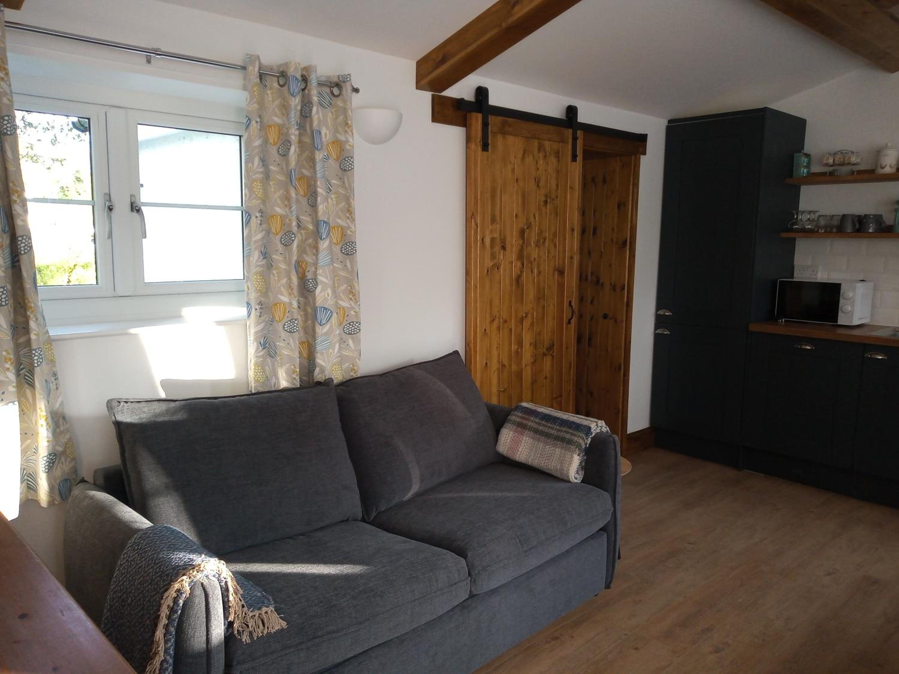 One-Bedroom House photo 1