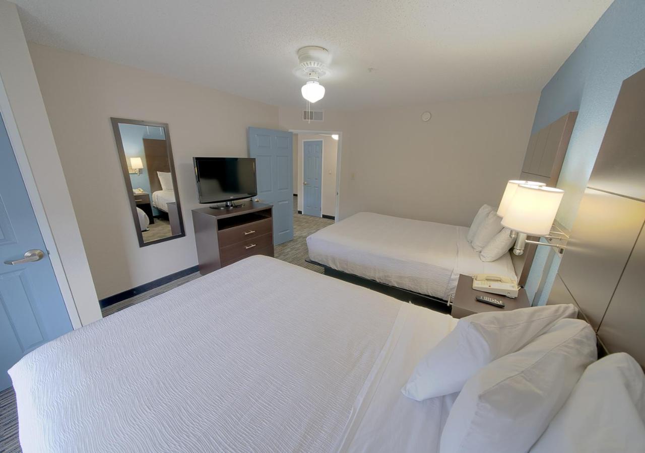 Two-Bedroom Suite - Photo 1