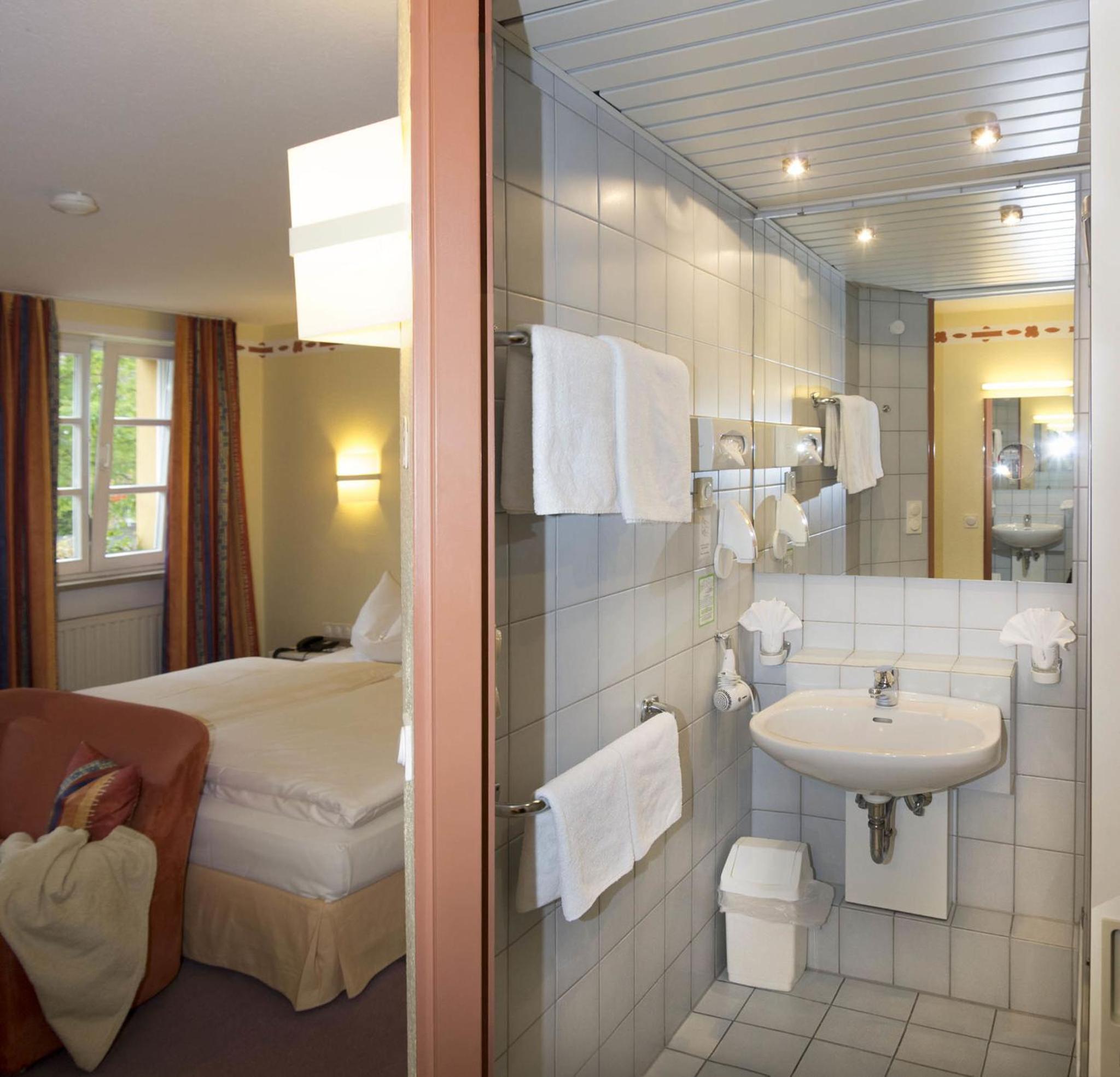 Double Room - Photo 3