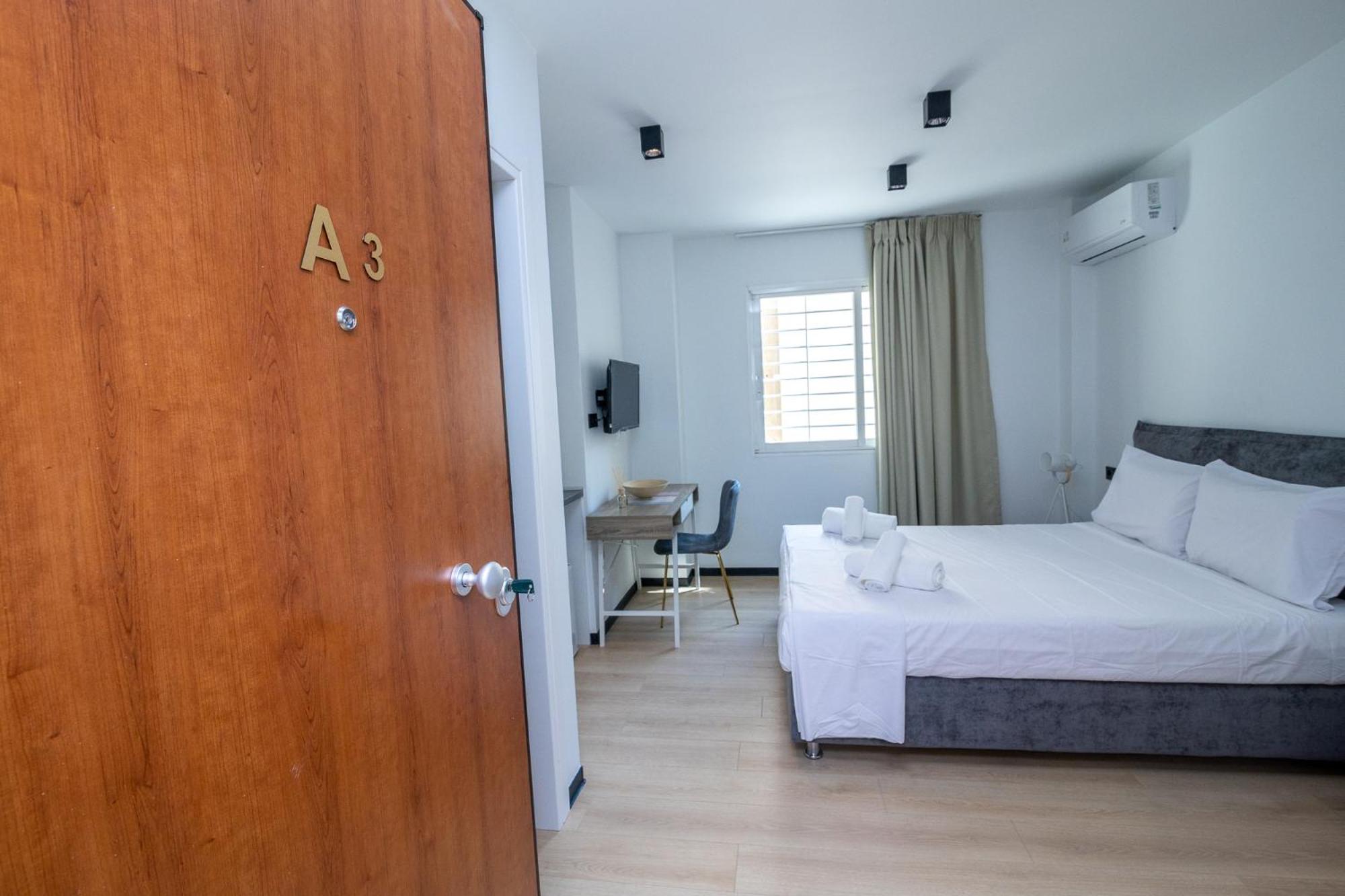 Small Double Room photo 1