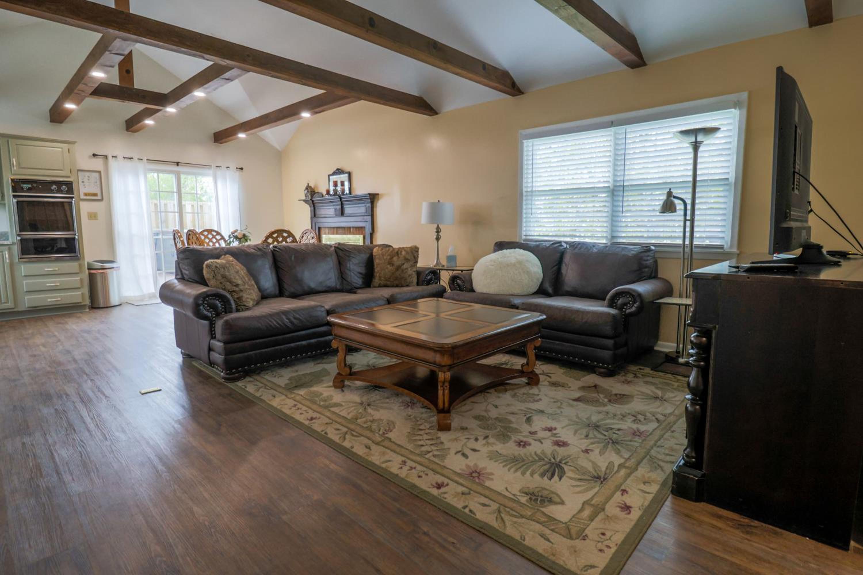 Family Room - Photo 1
