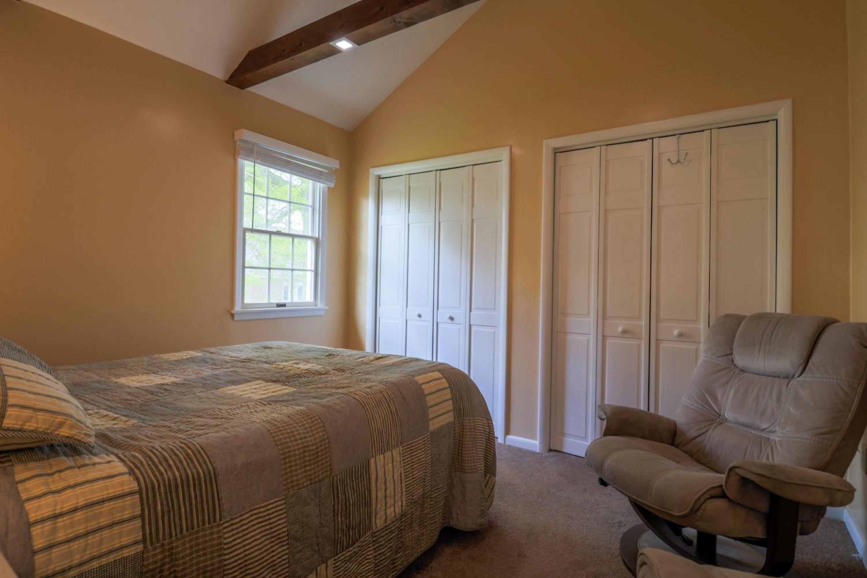 Family Room - Photo 7