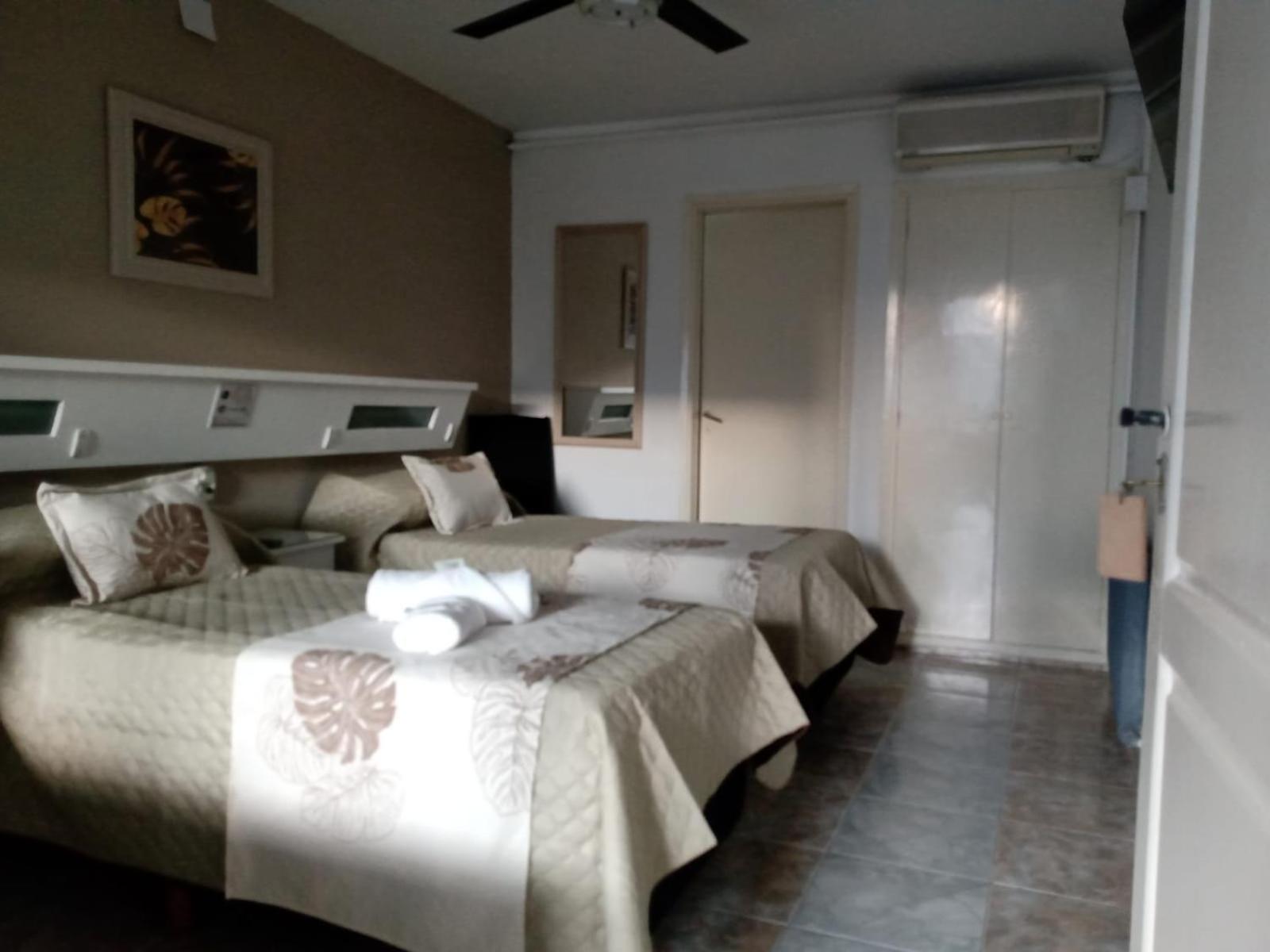 Double Room with Private Bathroom photo 3
