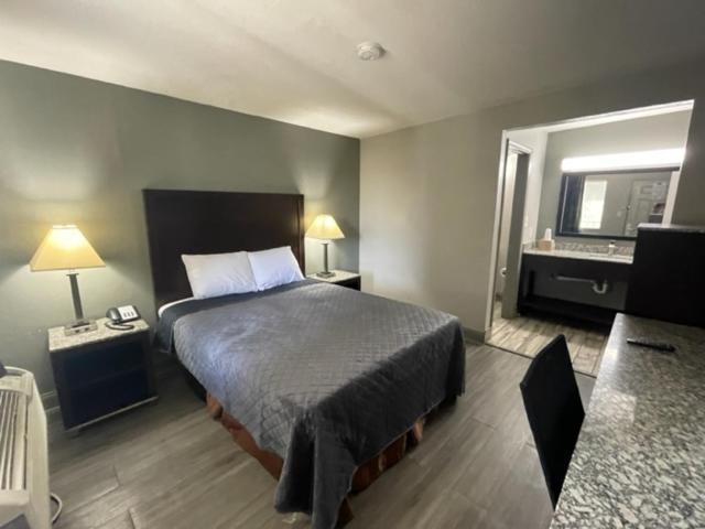 Queen Room