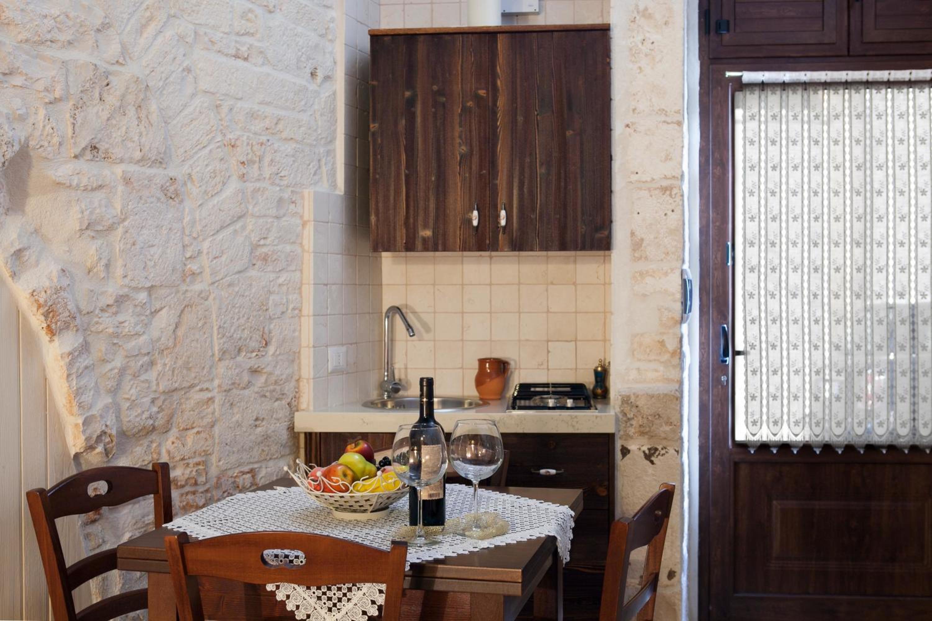 Split Level Studio - No Trullo - Photo 3
