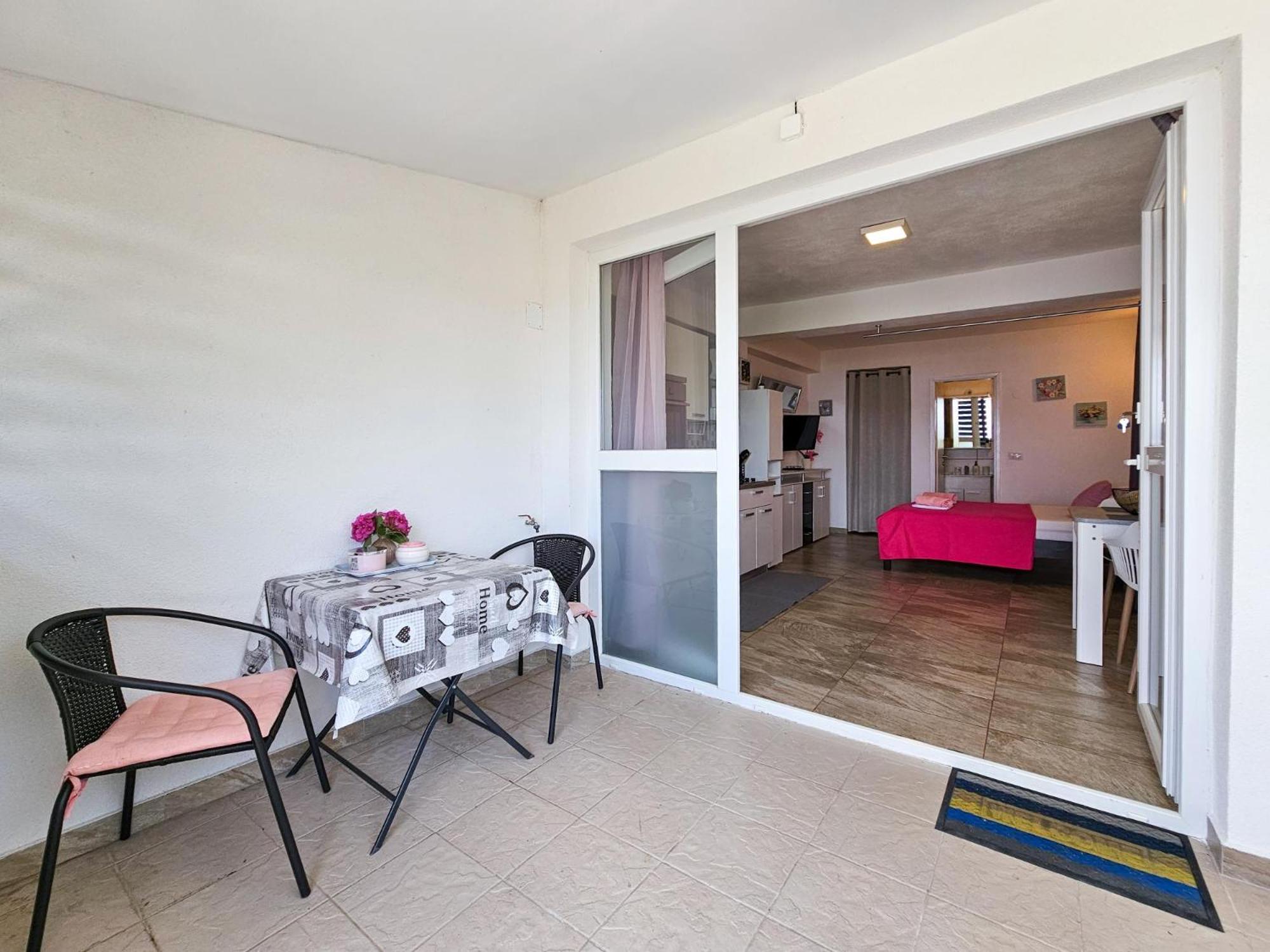 Studio Apartment with Sea View photo 3