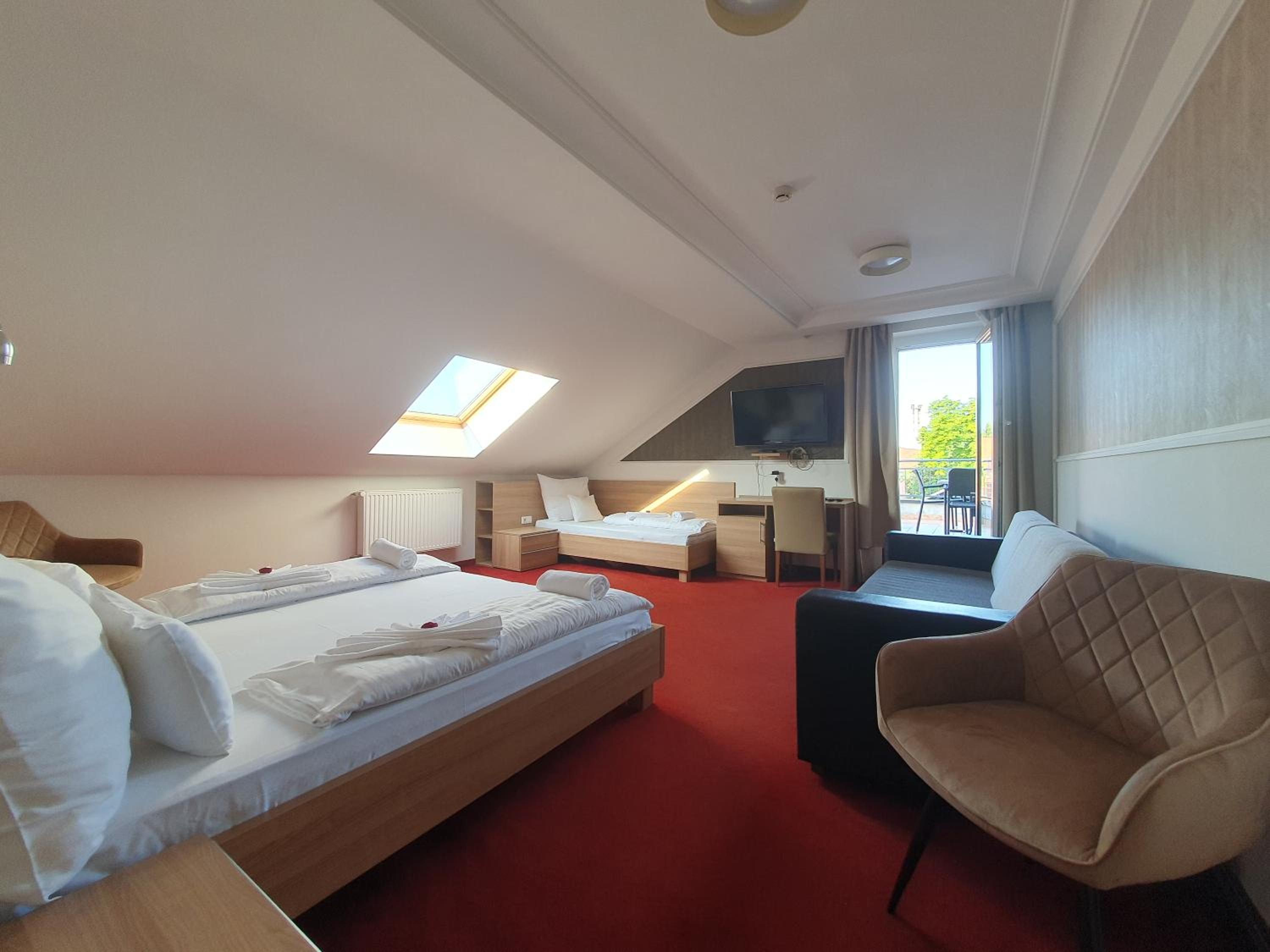 Triple Room