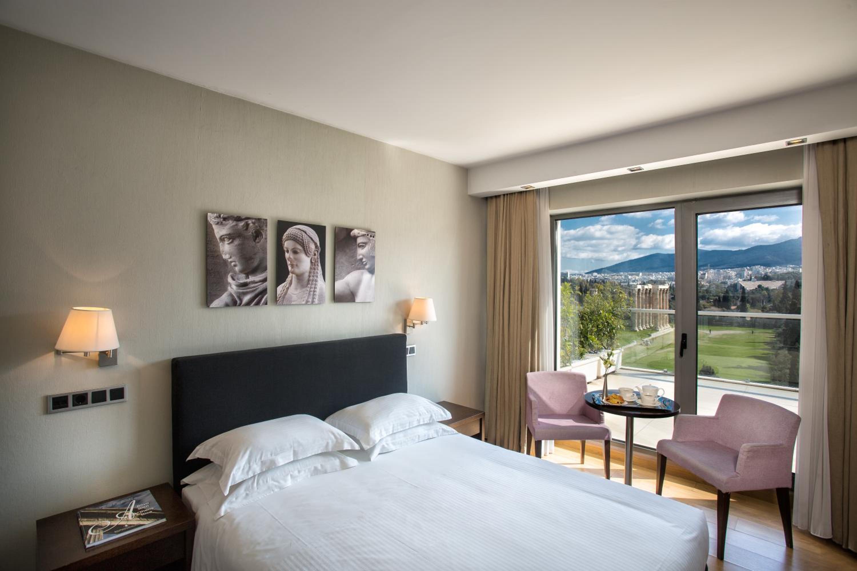 Executive Double Room thumbnail 5