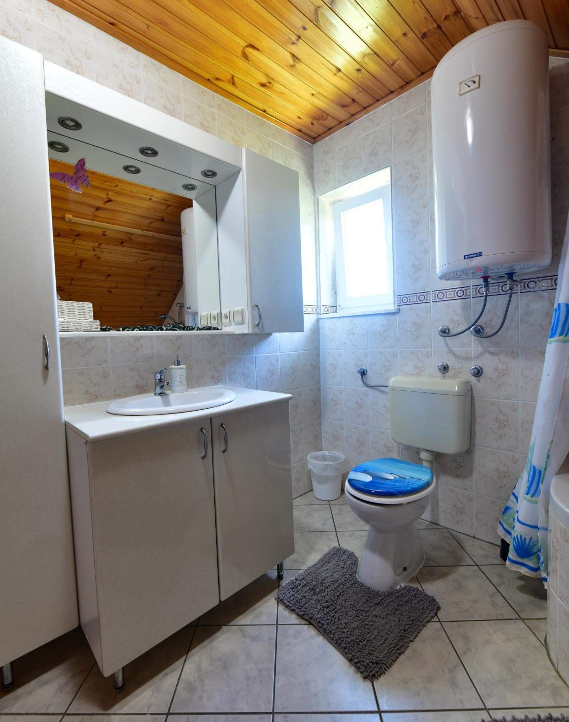 Two-Bedroom Apartment - Photo 13
