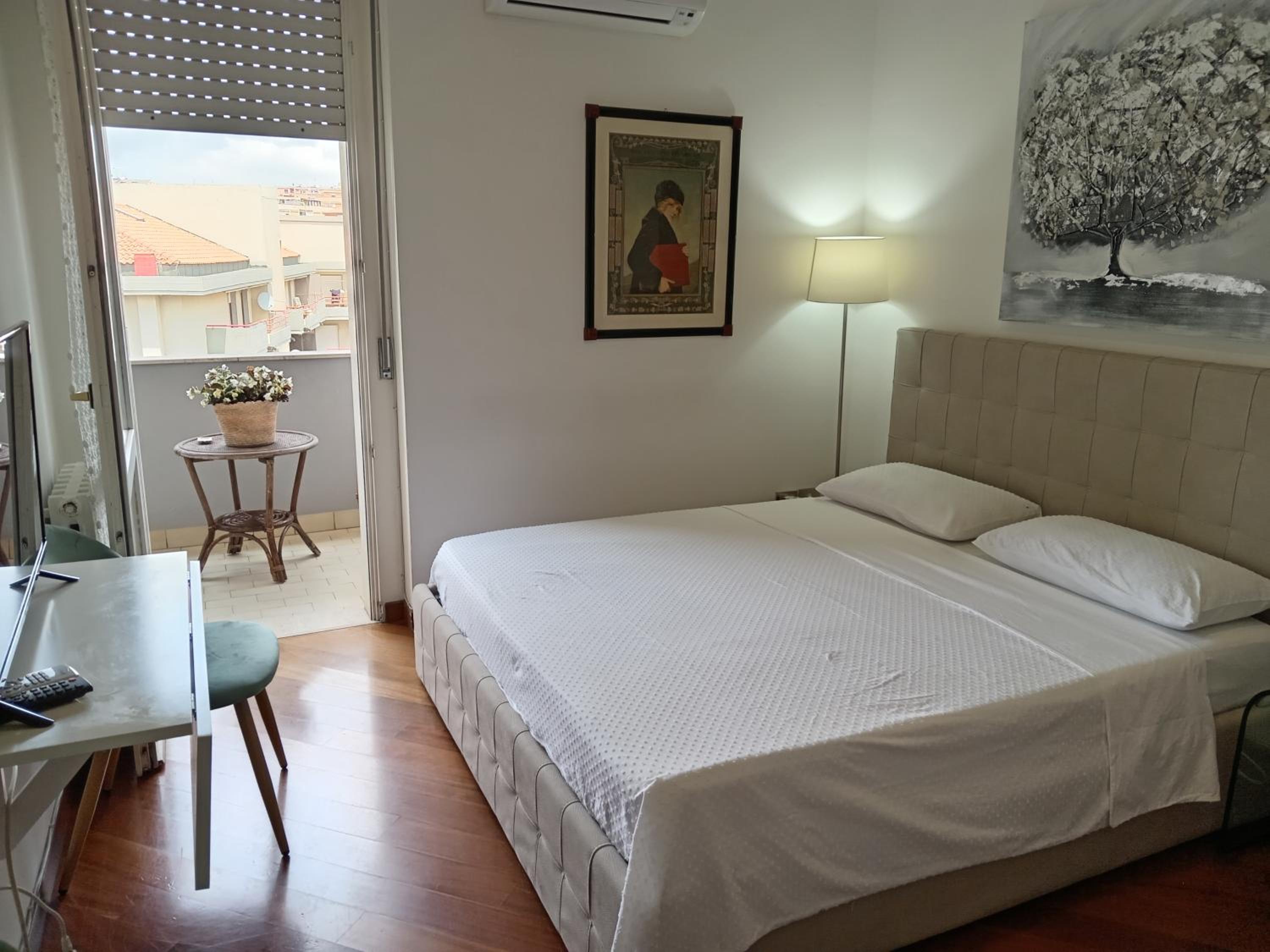 Double Room with Balcony photo 3